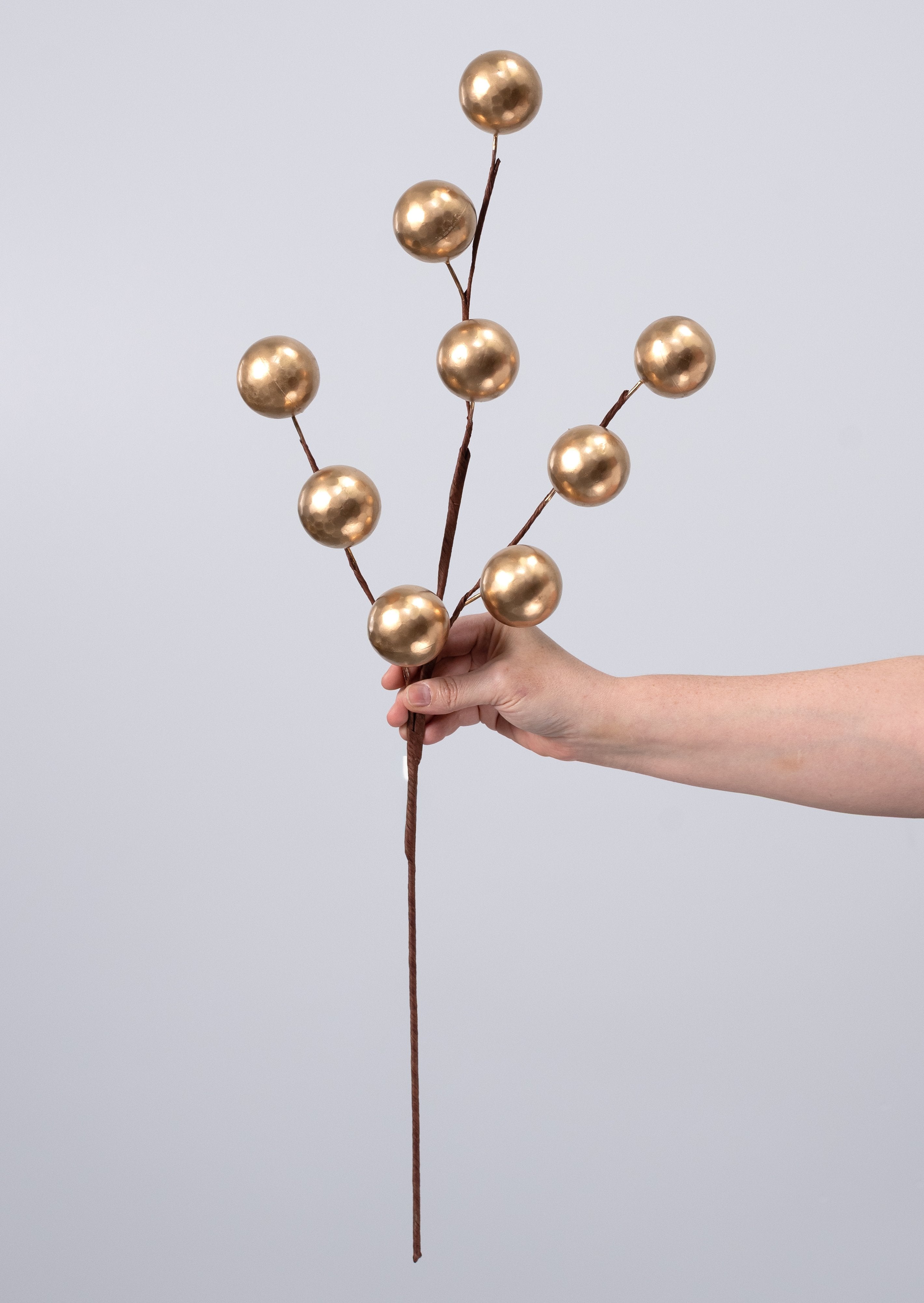 28" Oversized Ball Spray: Shiny Gold detail photo 3