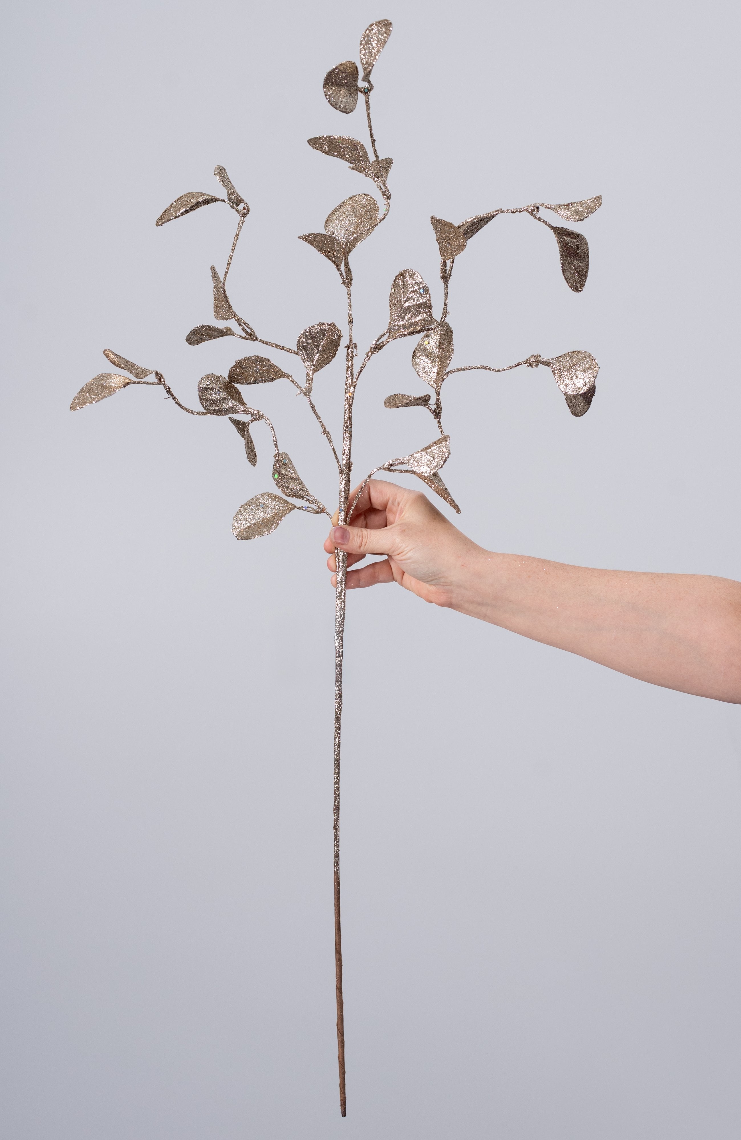 32" Glitter Leaf Spray: Platinum Gold detail photo 3