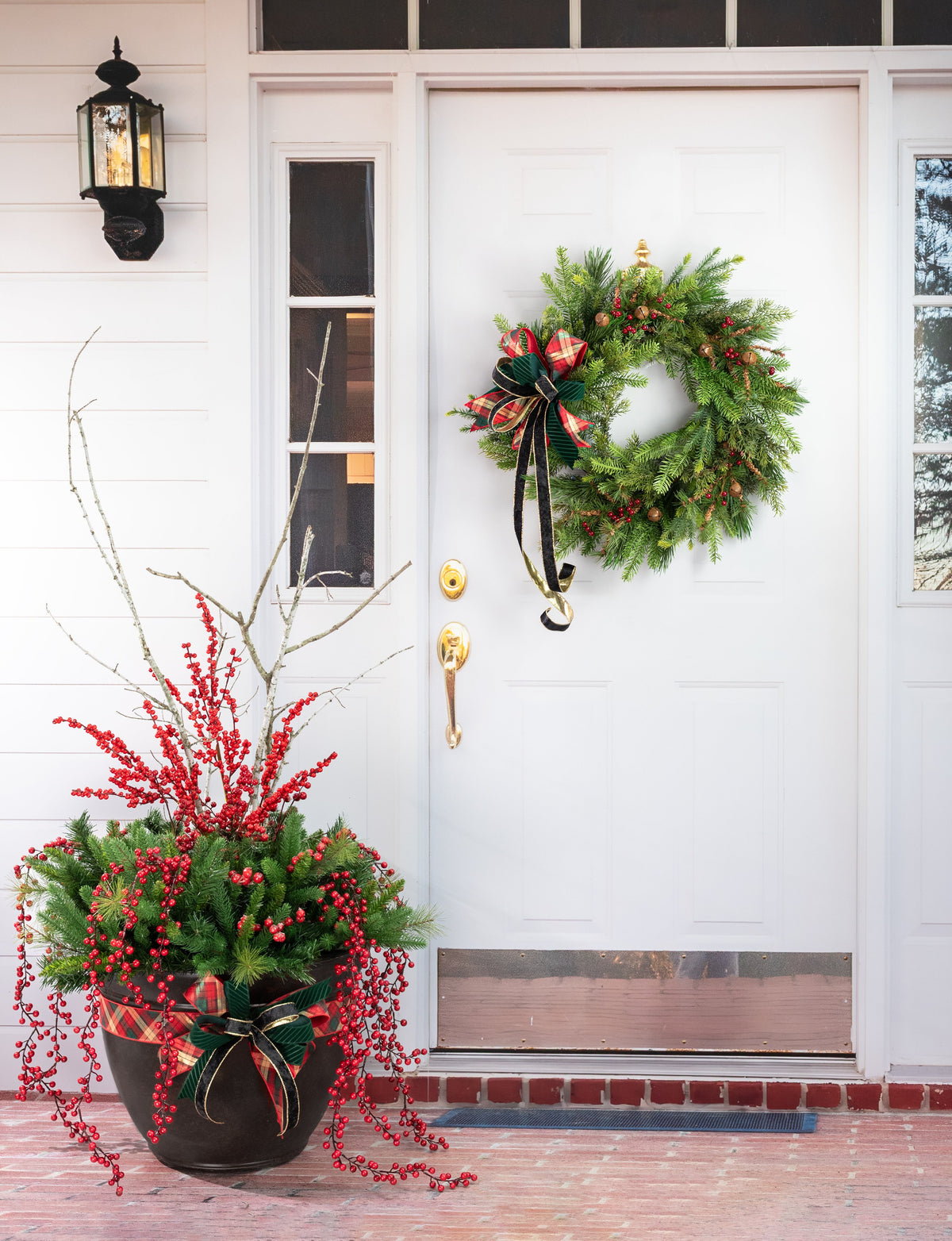 32" PVC Greenery Porch Pot Cover (258 Tips) Lifestyle Photo