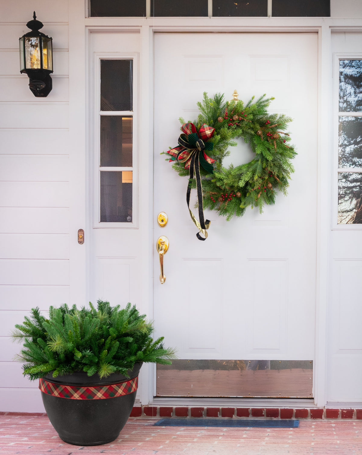 32" PVC Greenery Porch Pot Cover (258 Tips) detail photo 3