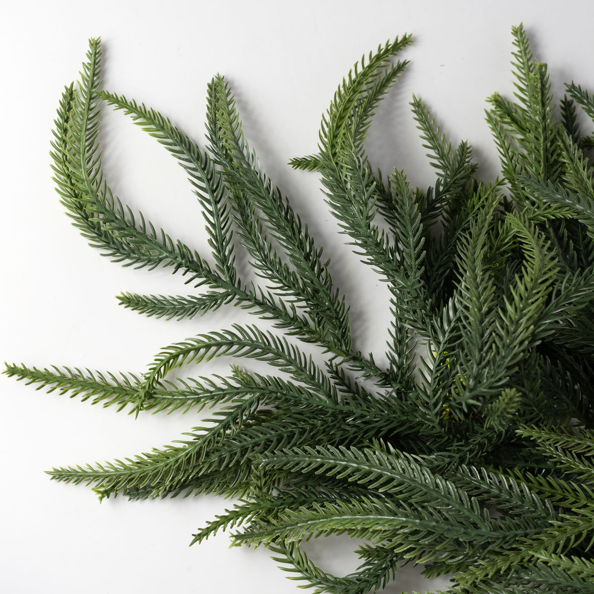 42" Real Touch Norfolk Pine Swag: Evergreen (52 Tips) detail photo 3