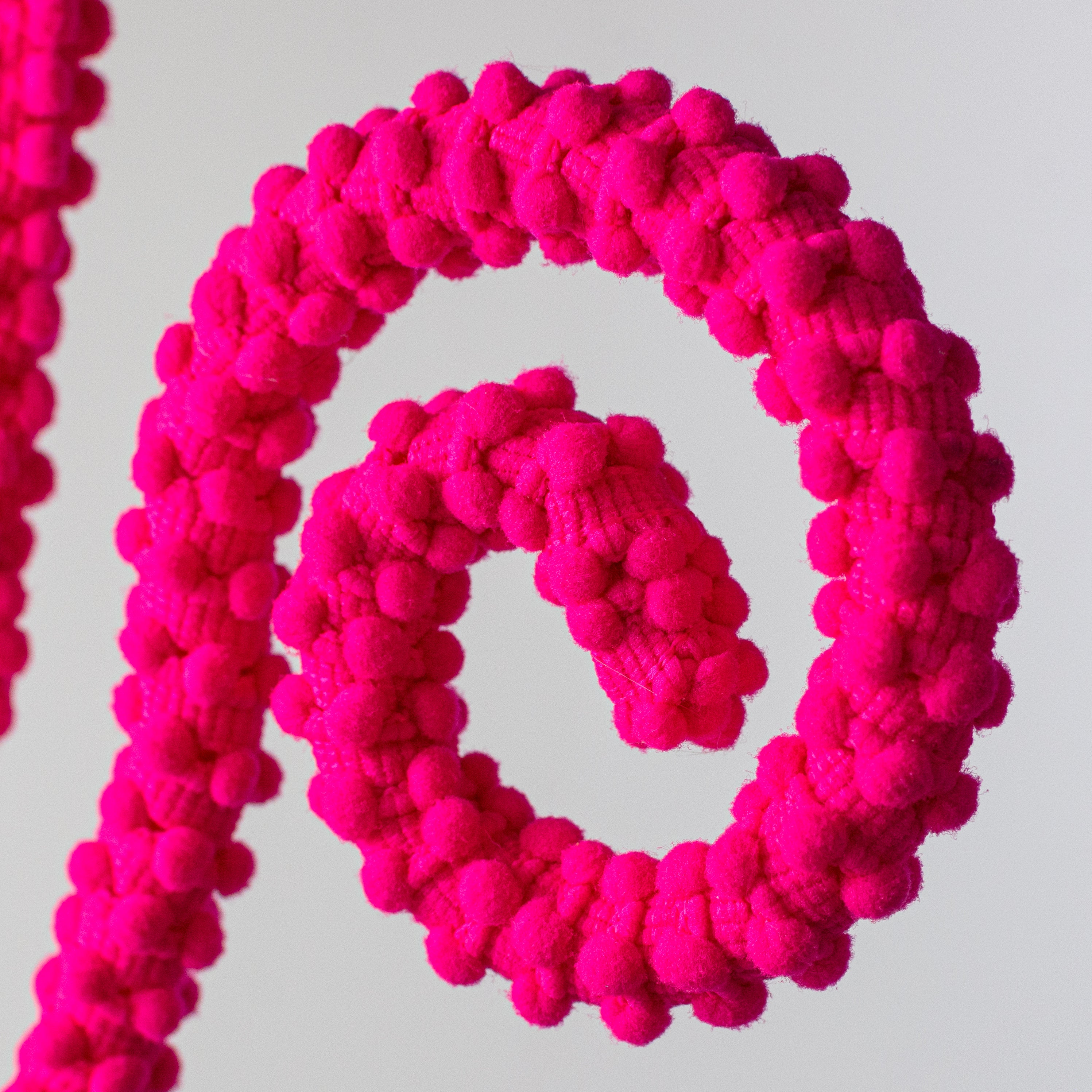 28" Puff Chenille Spiral Curly Spray: Neon Pink
