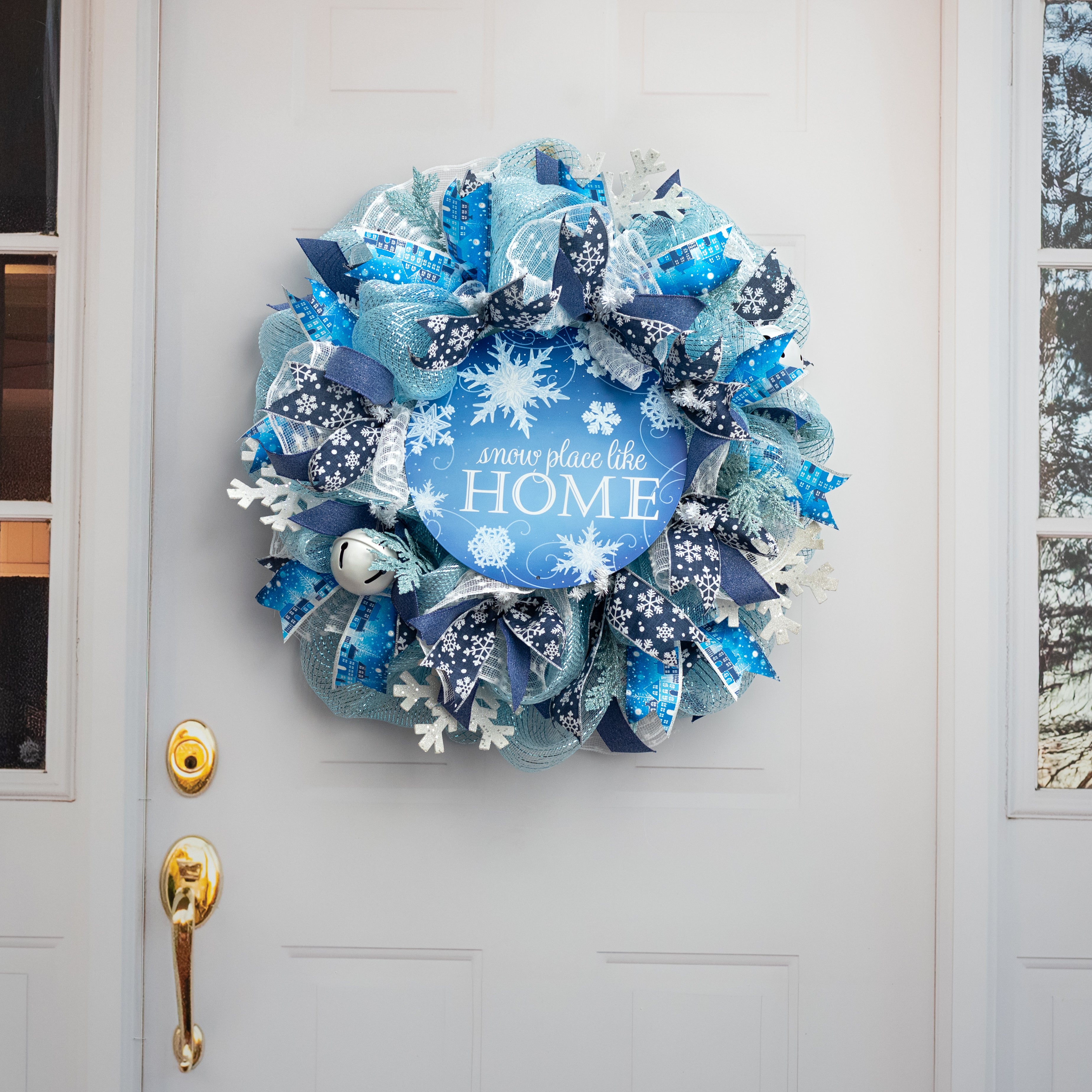 12" Round Metal Sign: Snow Place Like Home Snowflakes
