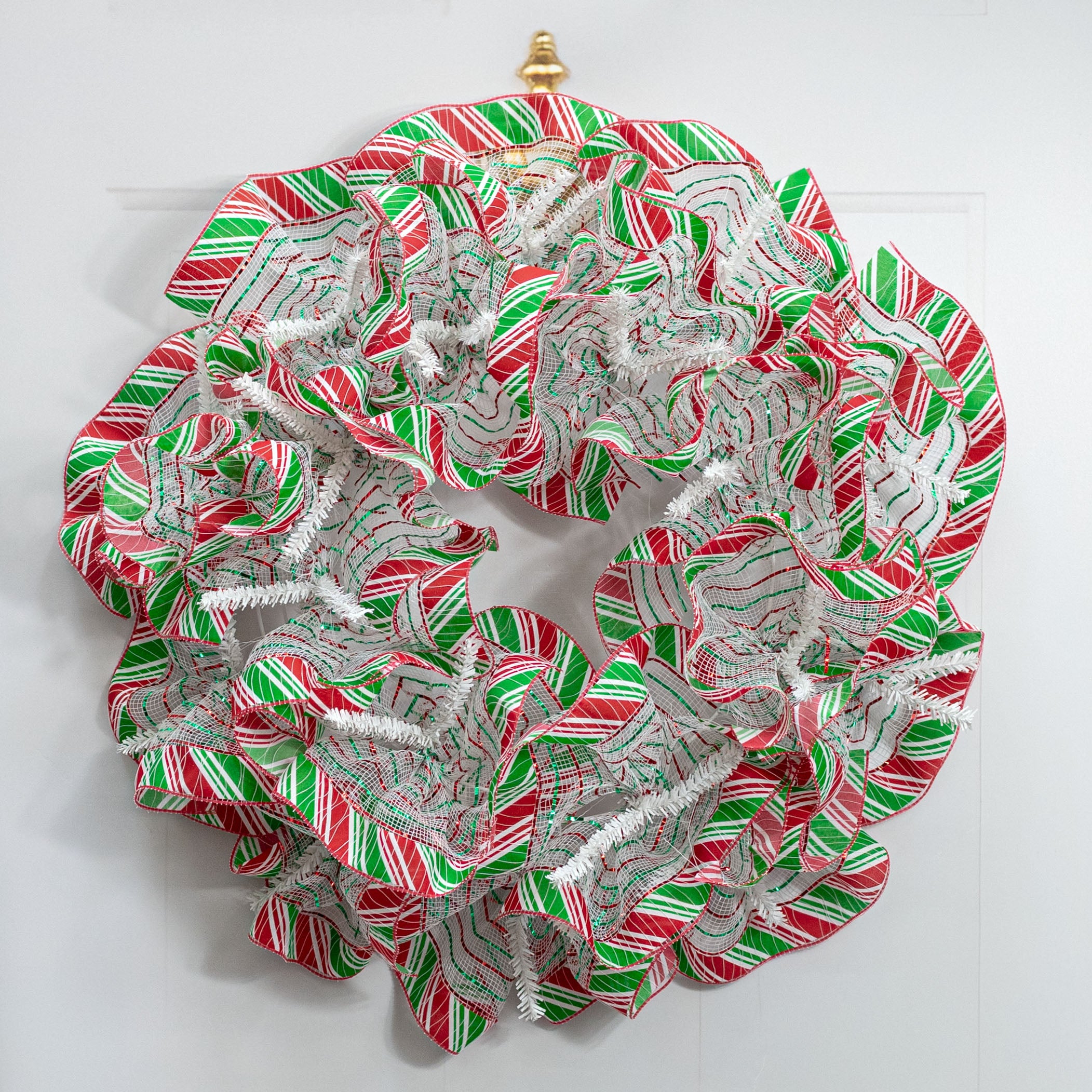 10" Ruffle Fabric Edge Metallic Mesh: Red & Green Candy Cane on White