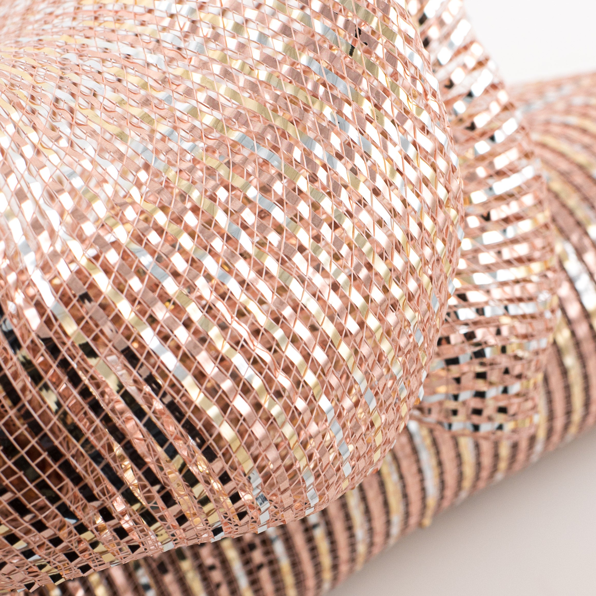 21" All Foil Thick Metallic Mesh: Rose Gold Lifestyle Photo