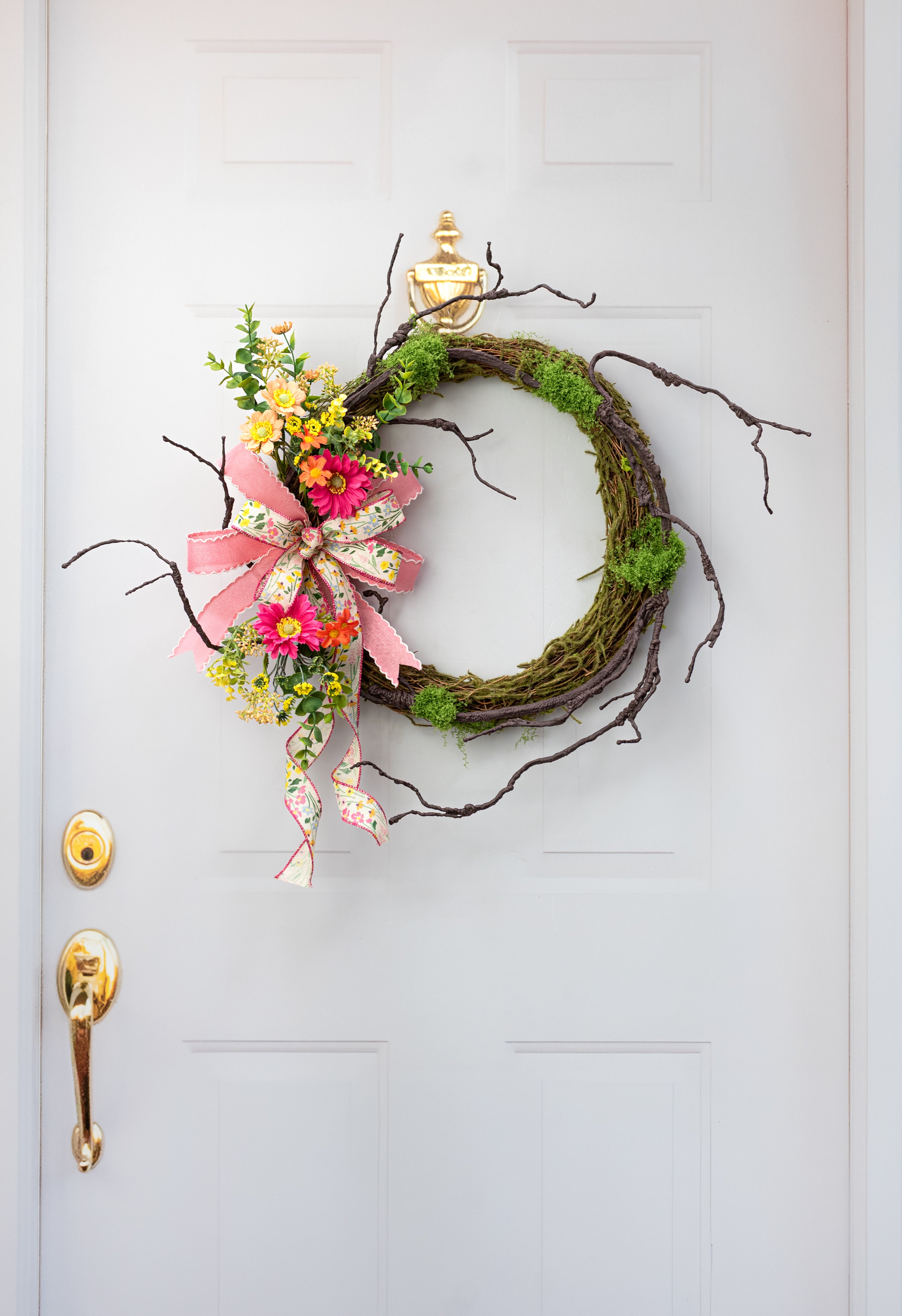 5' Artificial Branch Garland with Moss detail photo 6