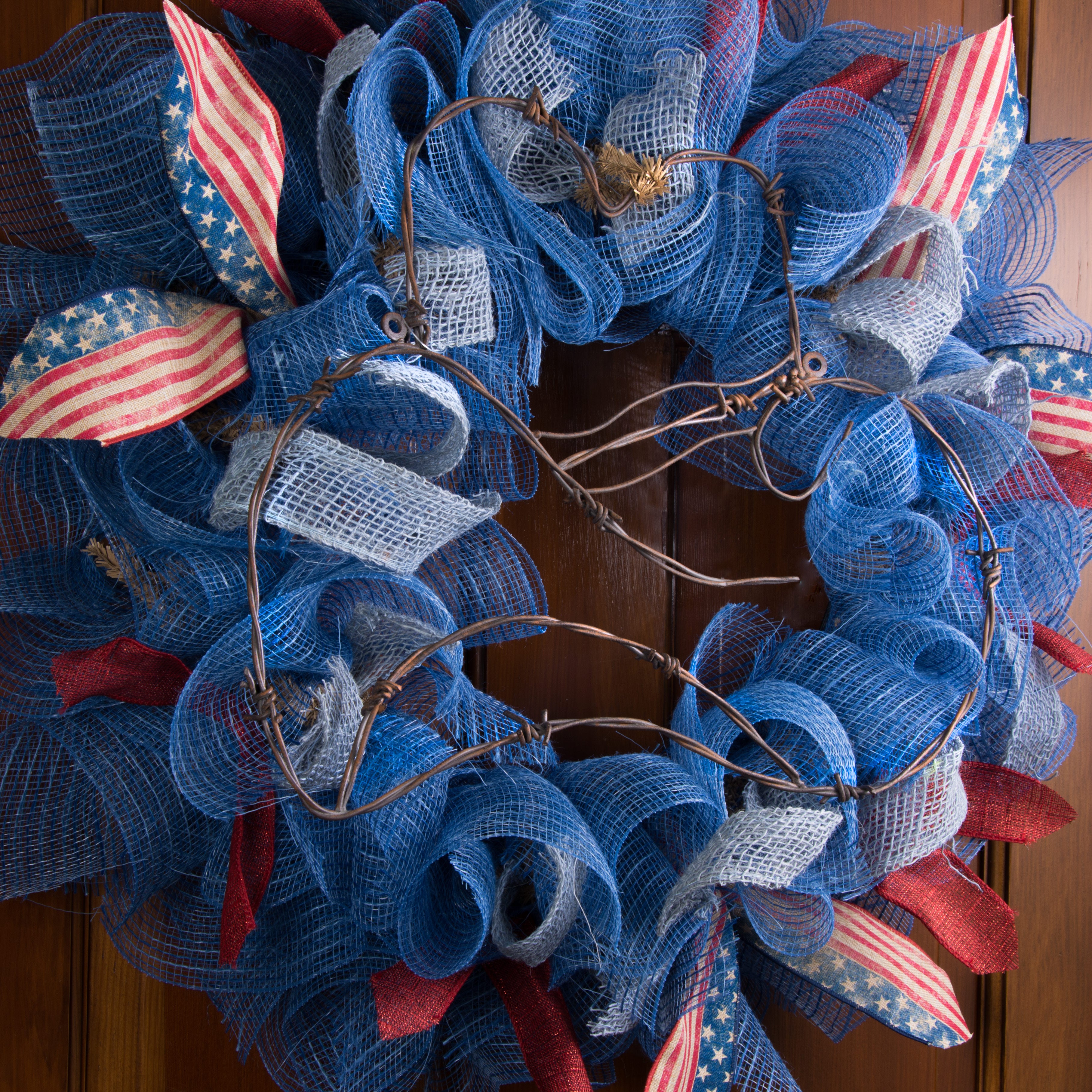 15" Barb Wire Cowboy Hat Ornament: Rust Lifestyle Photo