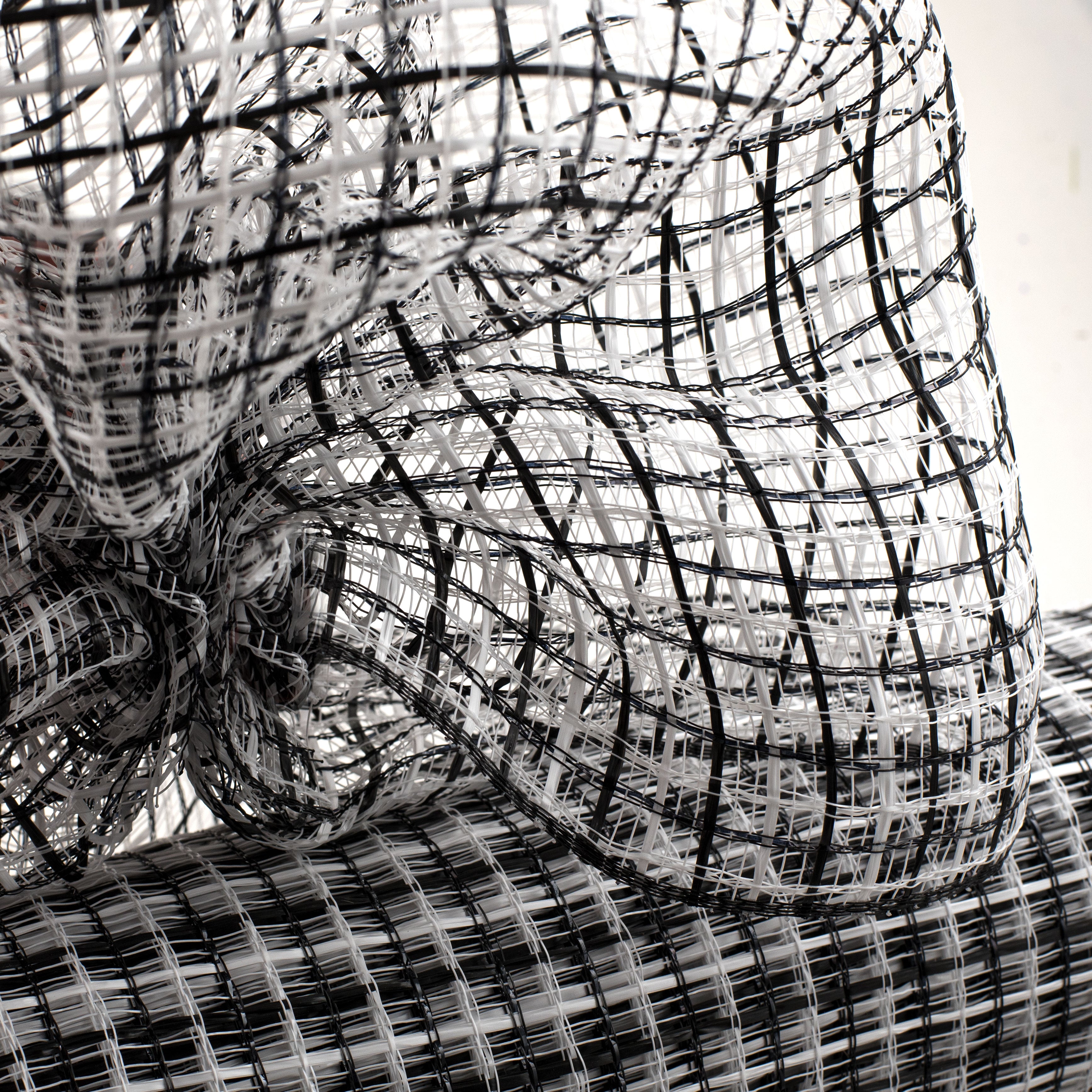 21" Basket Weave Mesh: White/Black Plaid Lifestyle Photo