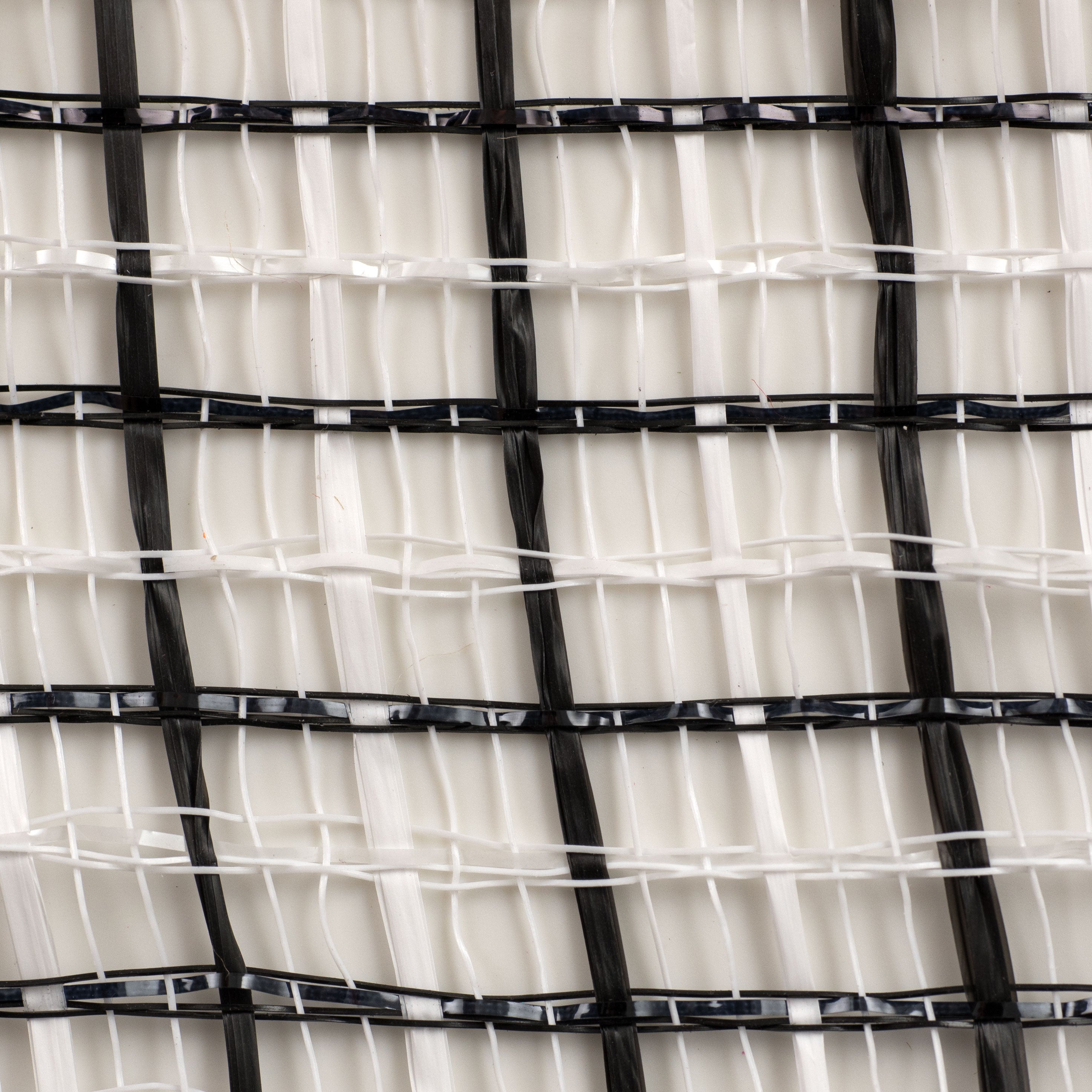 21" Basket Weave Mesh: White/Black Plaid detail photo 3