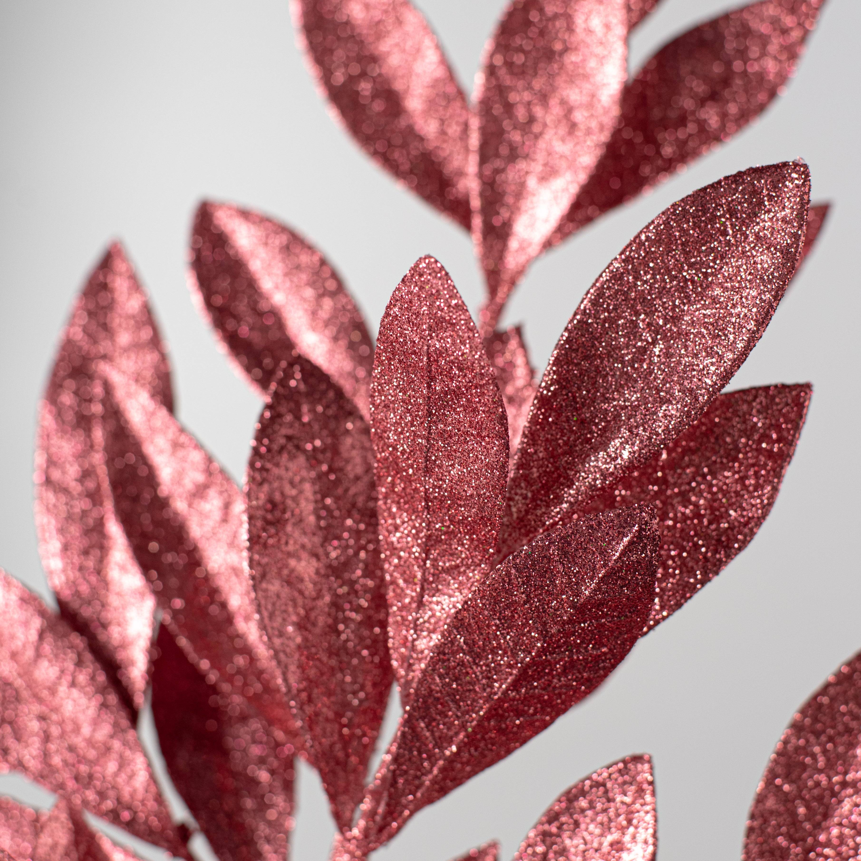 23" Bay Leaf Glitter Spray: Dusty Rose Lifestyle Photo
