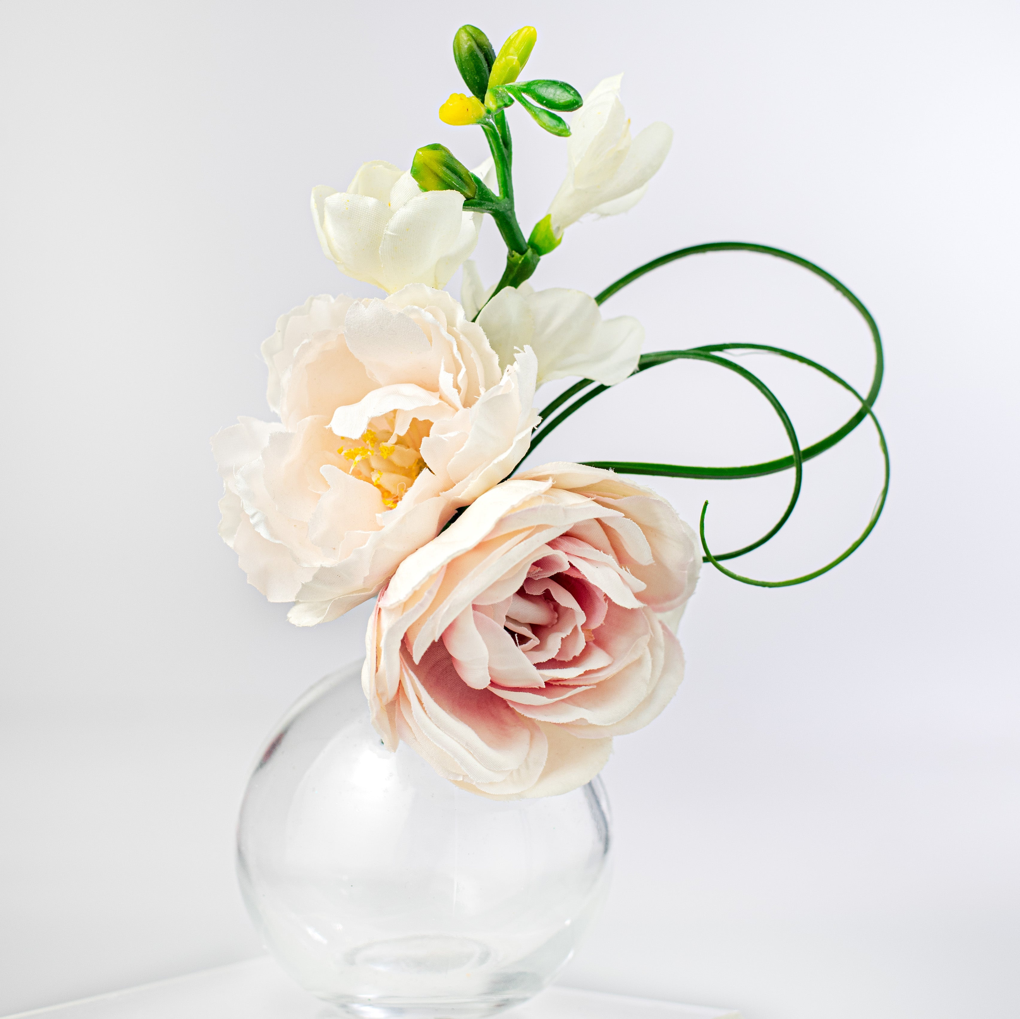 20" Bear Grass Bush Lifestyle Photo