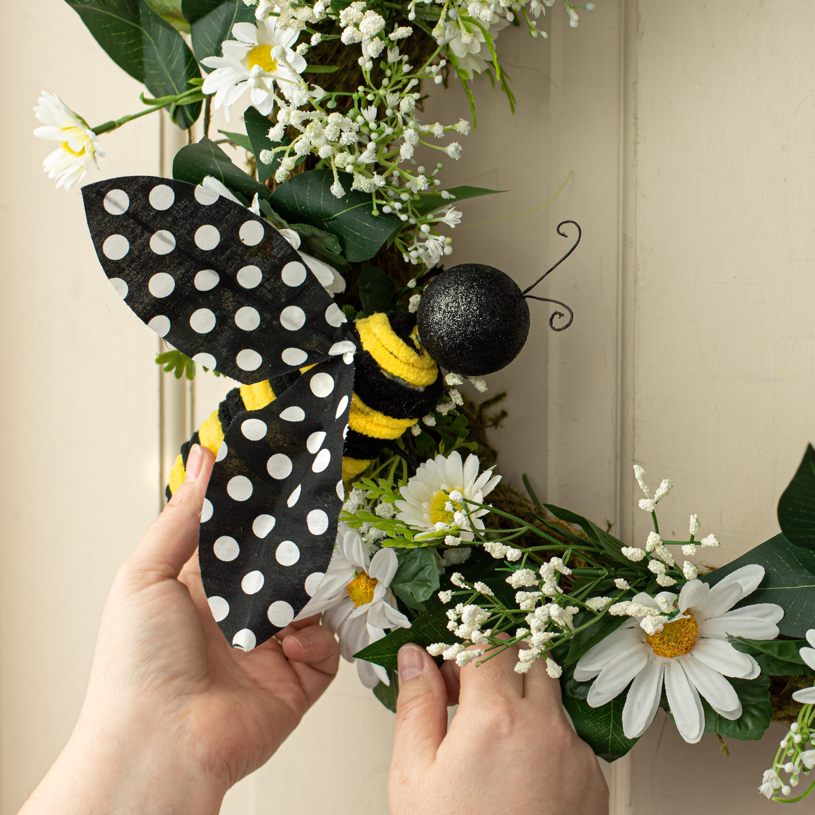 9" Bee Polka Dot Pick Lifestyle Photo