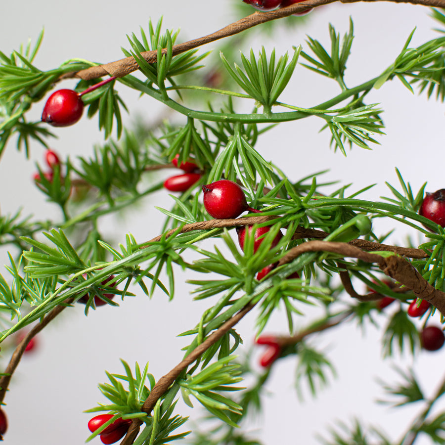 40" Berry Pine Hanging Spray detail photo 4