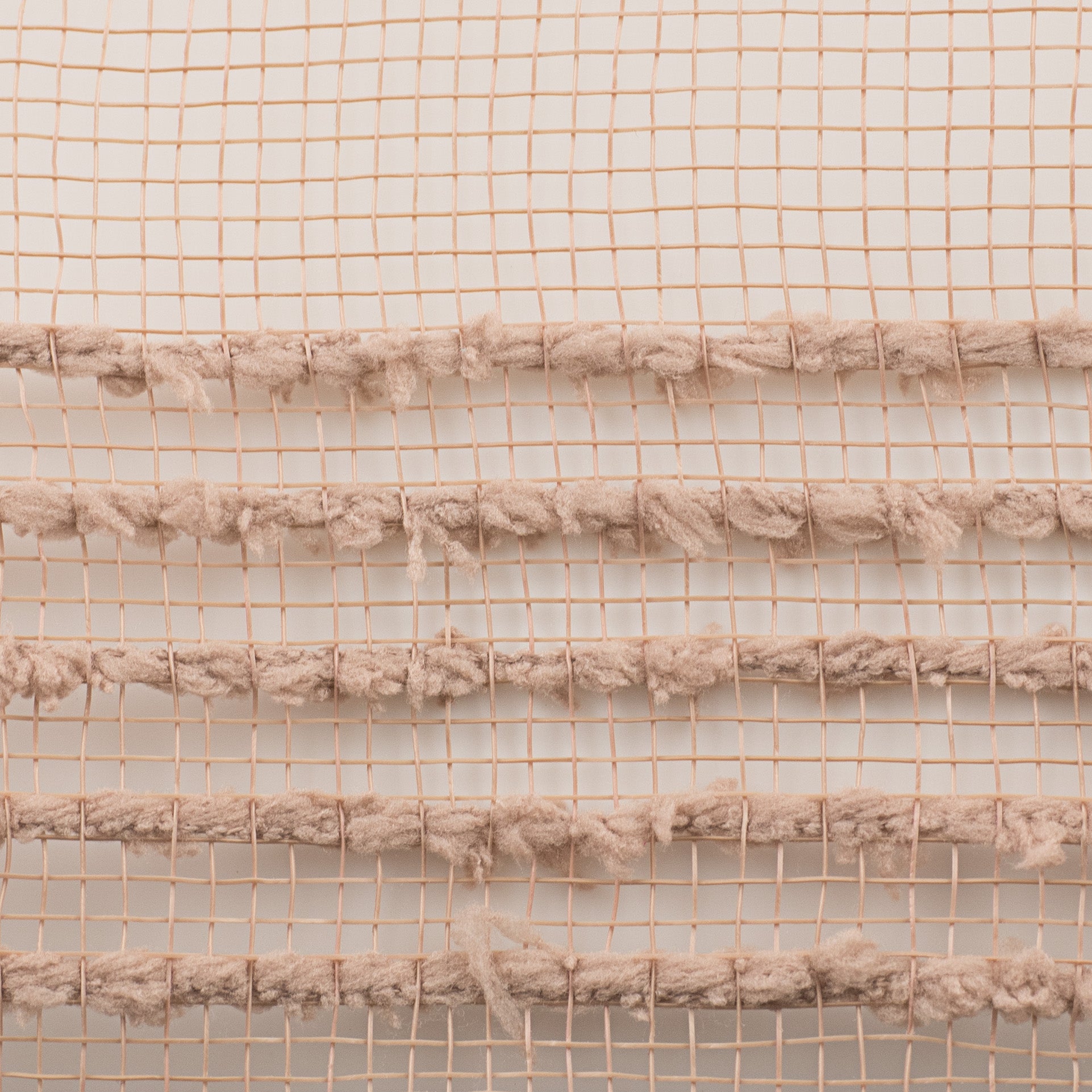 10" Border Stripe Snowdrift Mesh: Natural detail photo 3