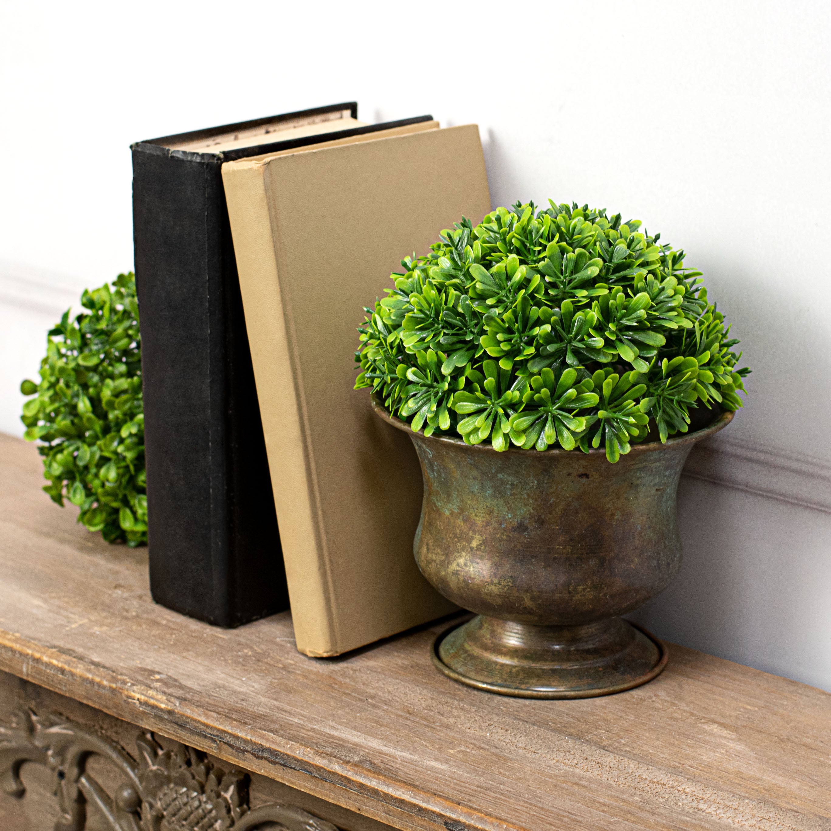 6" Boxwood Half Ball detail photo 3
