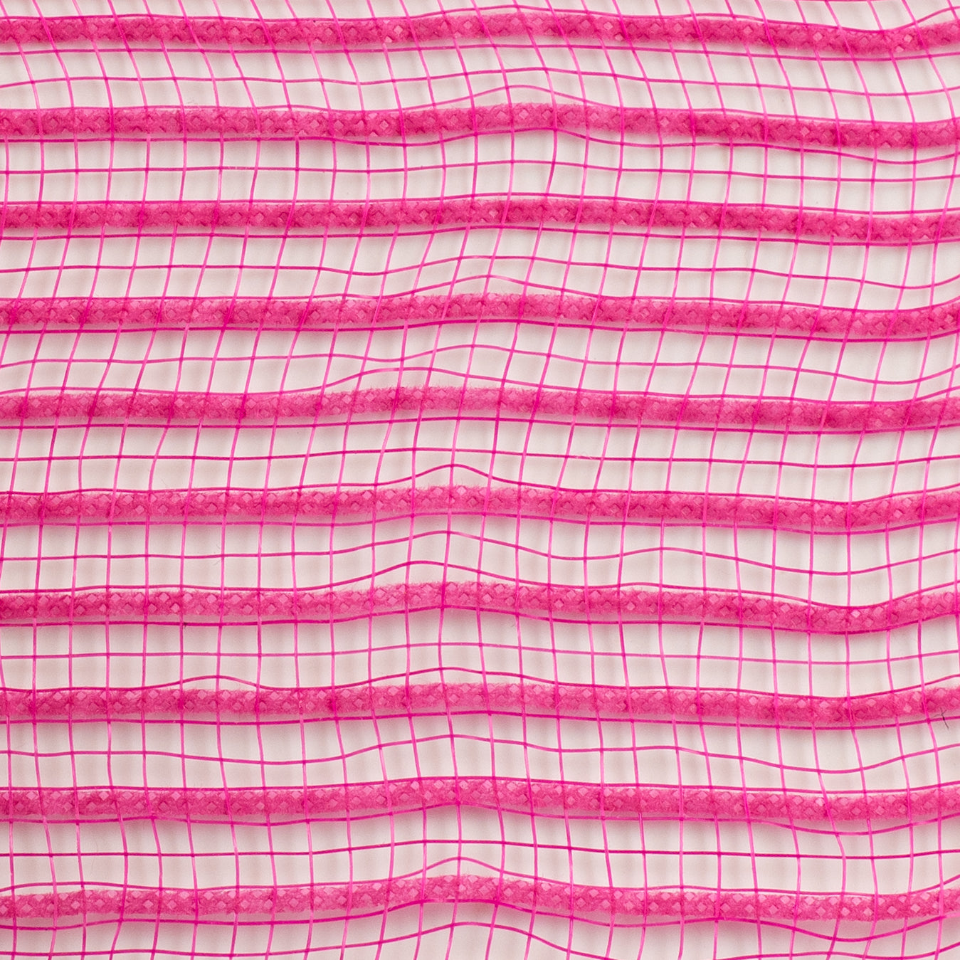 10" Breeze Mesh: Fuchsia Hot Pink detail photo 3