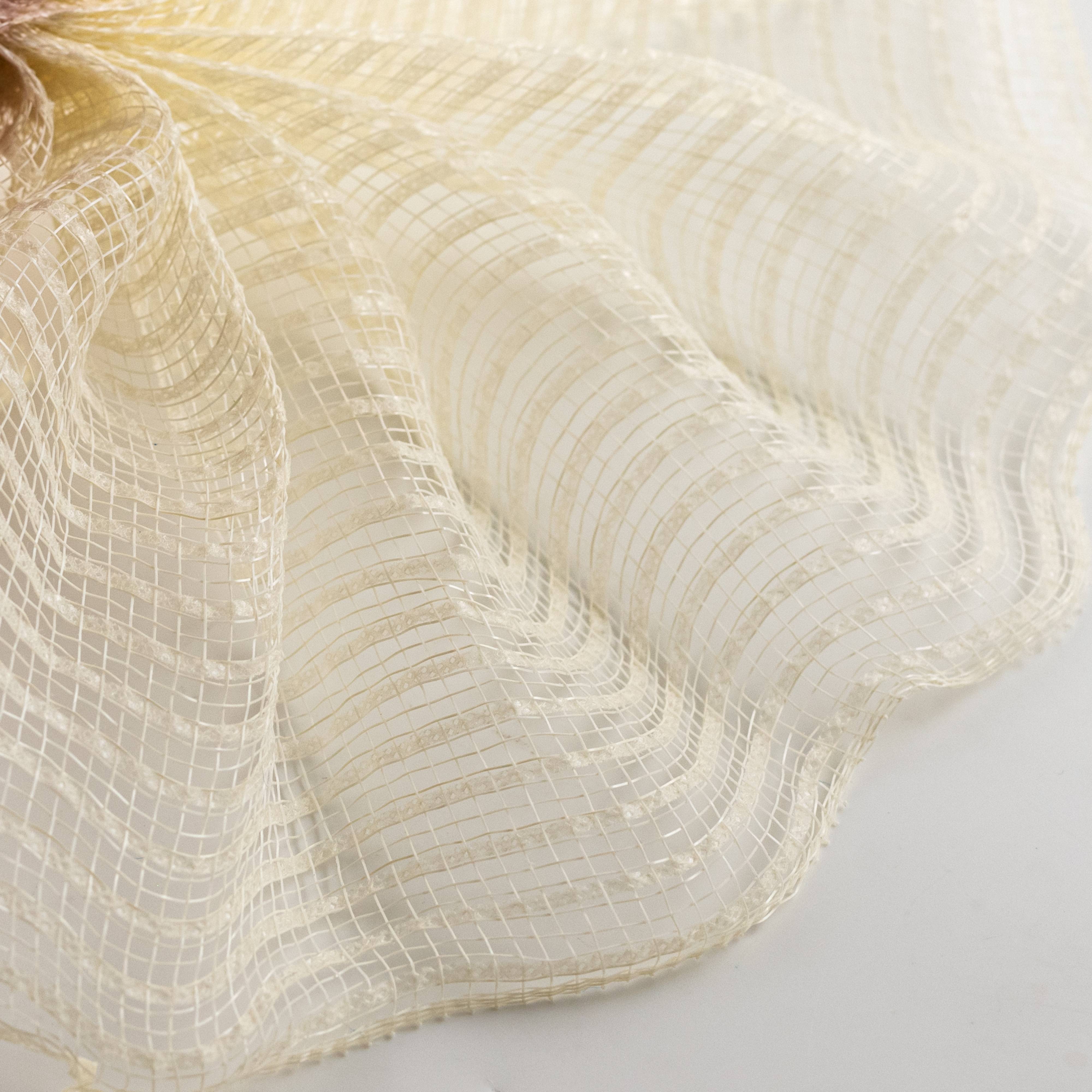10" Breeze Mesh: Ivory Lifestyle Photo