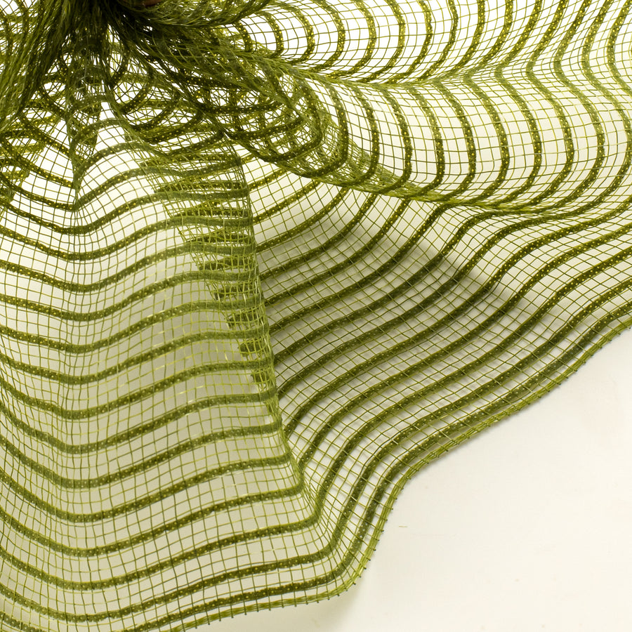 10" Breeze Mesh: Moss Green Lifestyle Photo