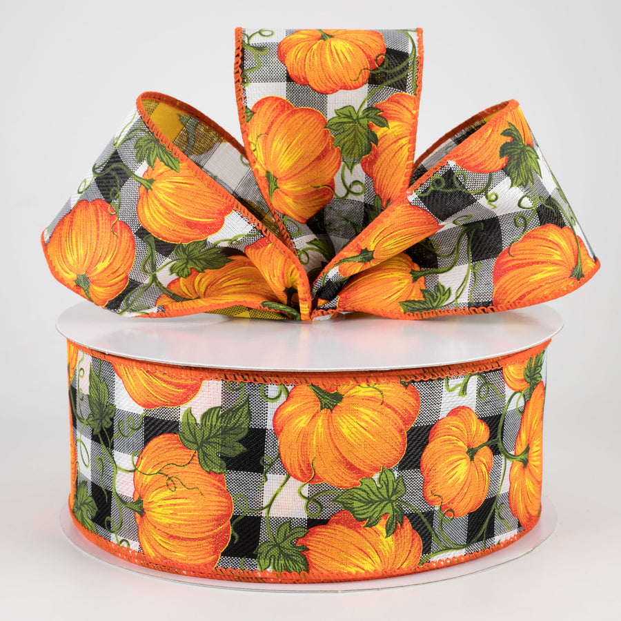 2.5" Buffalo Plaid With Orange Pumpkins: Black & White (50 Yards) Lifestyle Photo