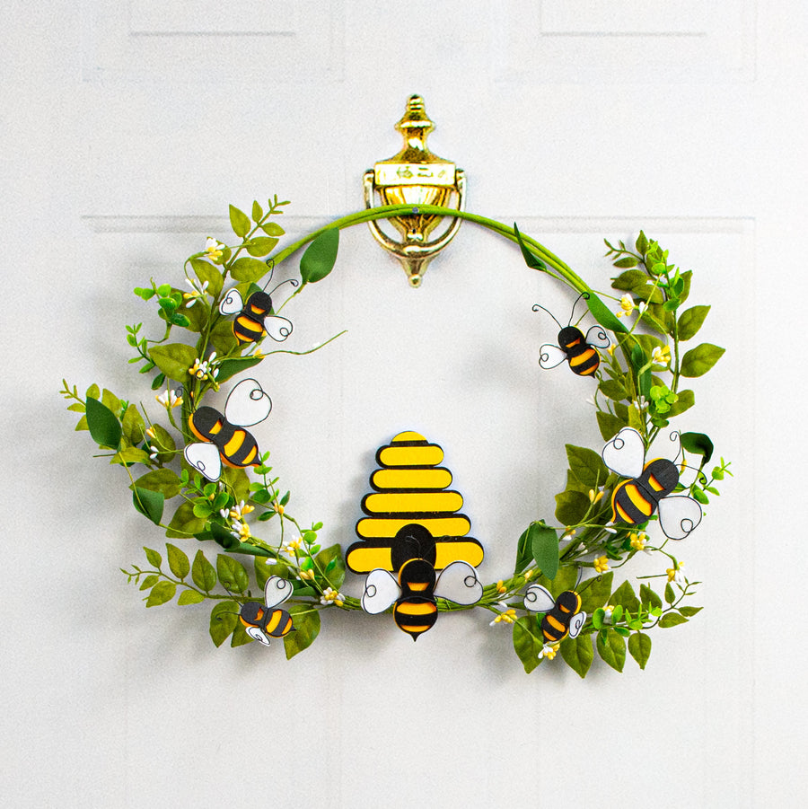 22â Bumblebee & Leaves Bee Hive Wreath Lifestyle Photo