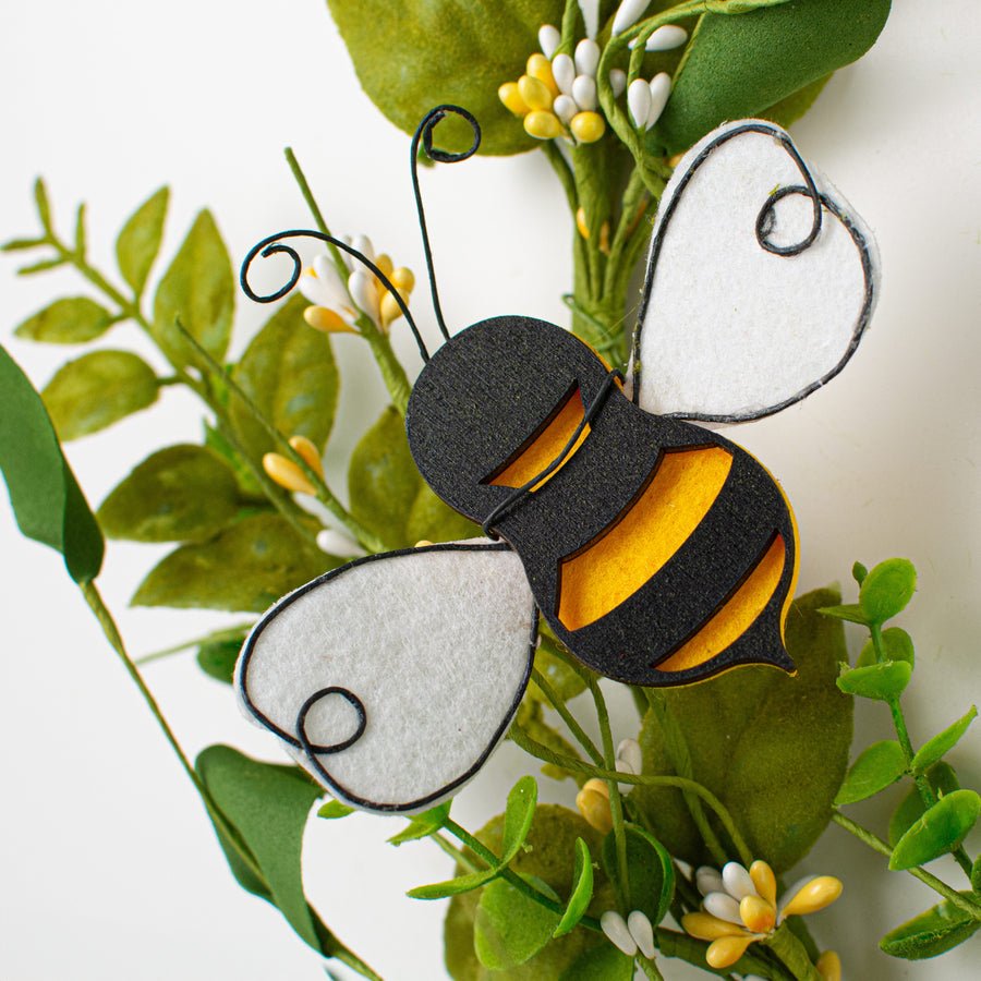 22â Bumblebee & Leaves Bee Hive Wreath detail photo 4