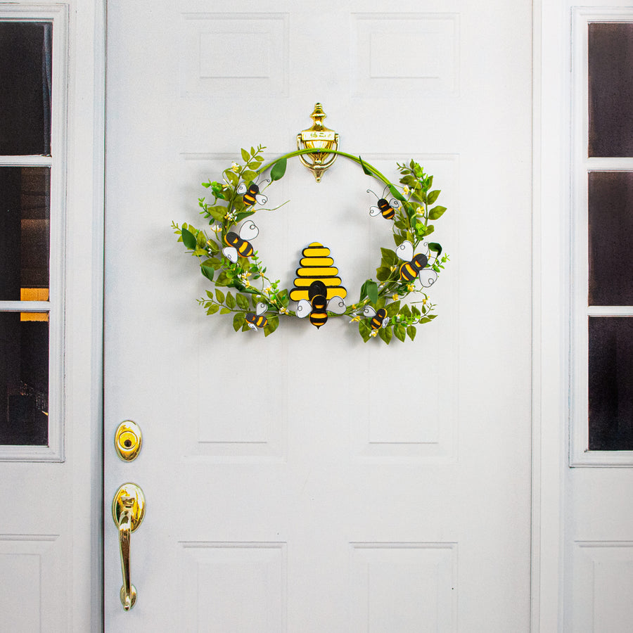 22â Bumblebee & Leaves Bee Hive Wreath detail photo 6