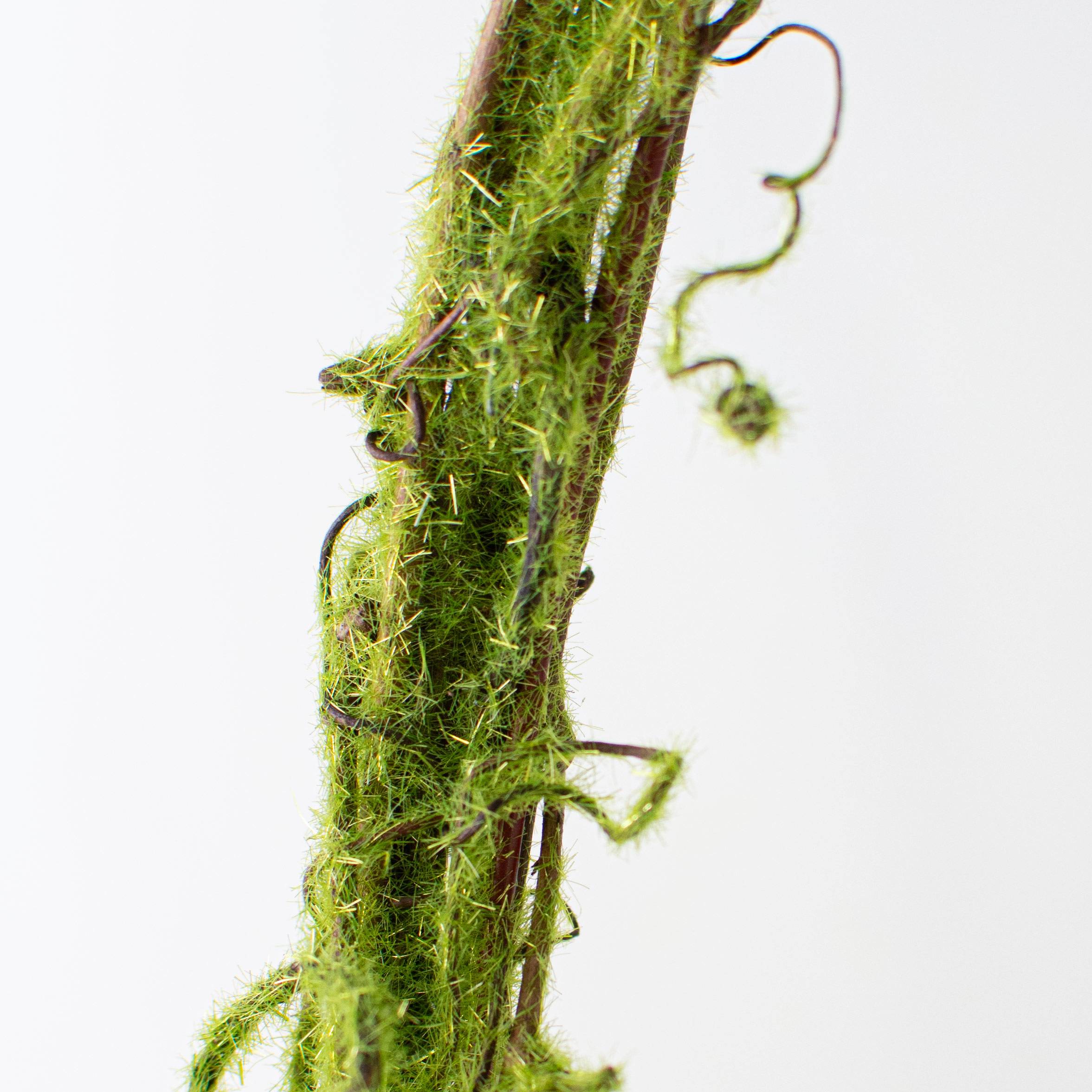 20" Bunny & Sunflower Grapevine Hanger detail photo 5