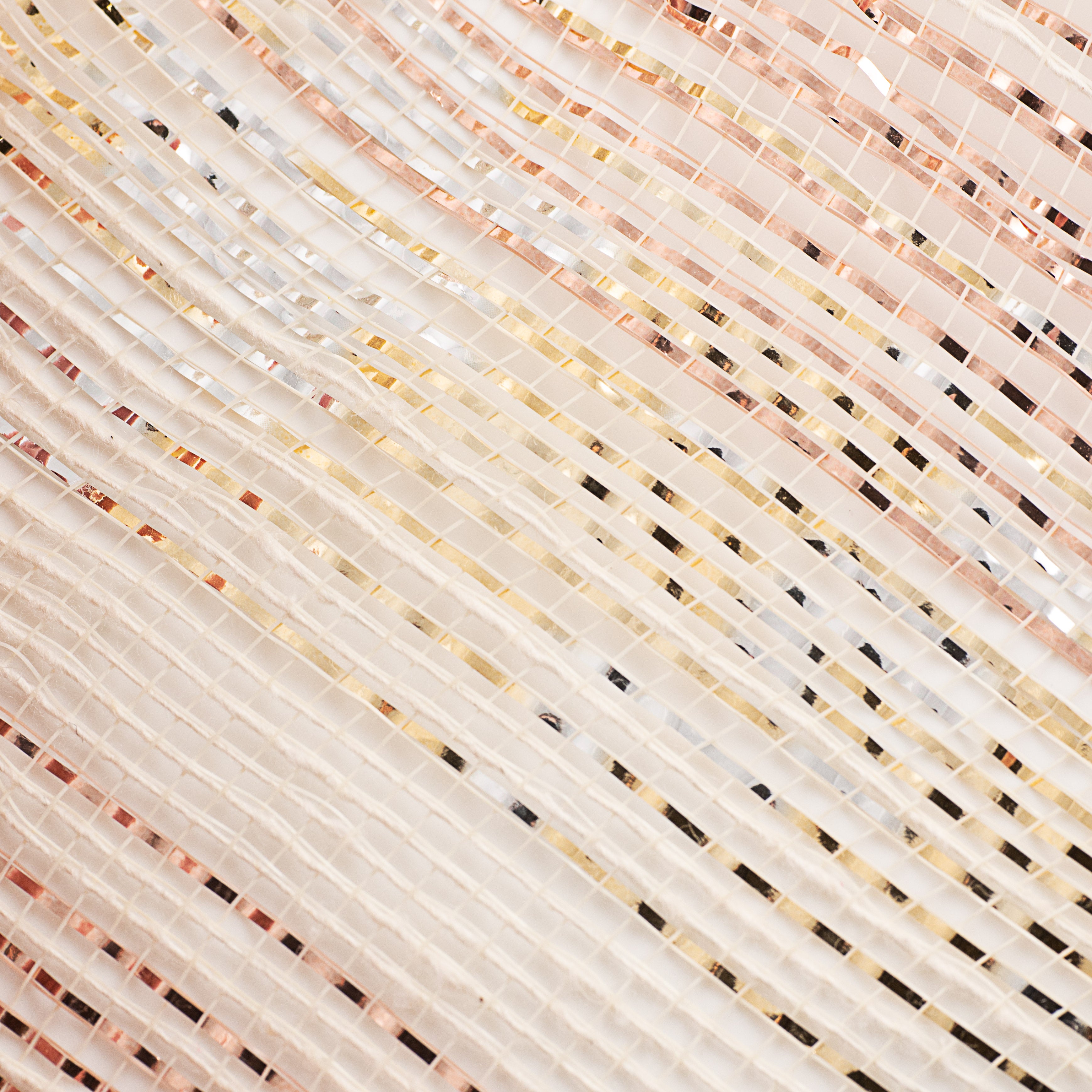 10" Burlap Deco Mesh: Cotton & Metallic Rose Gold Ombré detail photo 3