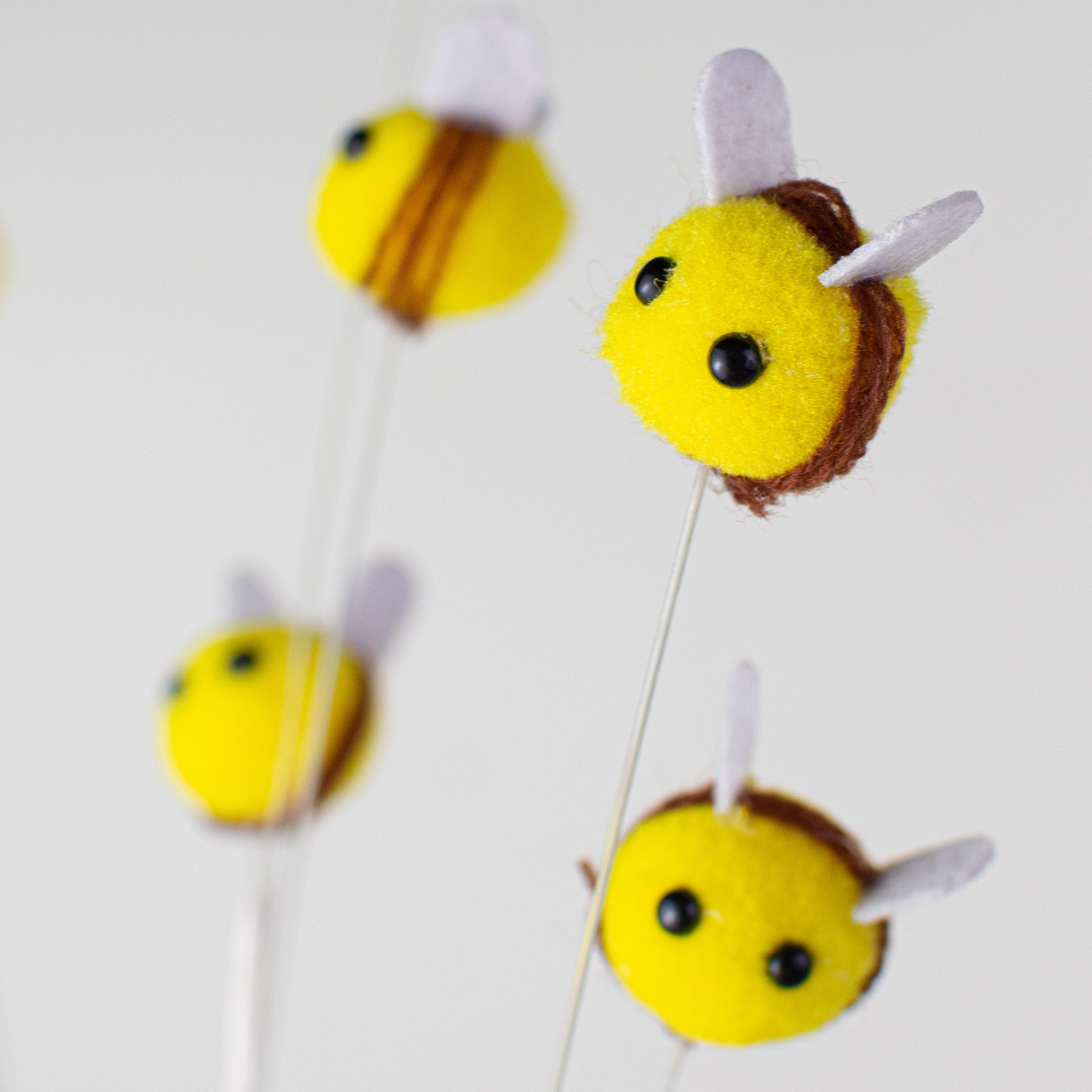 26" Buzzing Bee Spray Lifestyle Photo