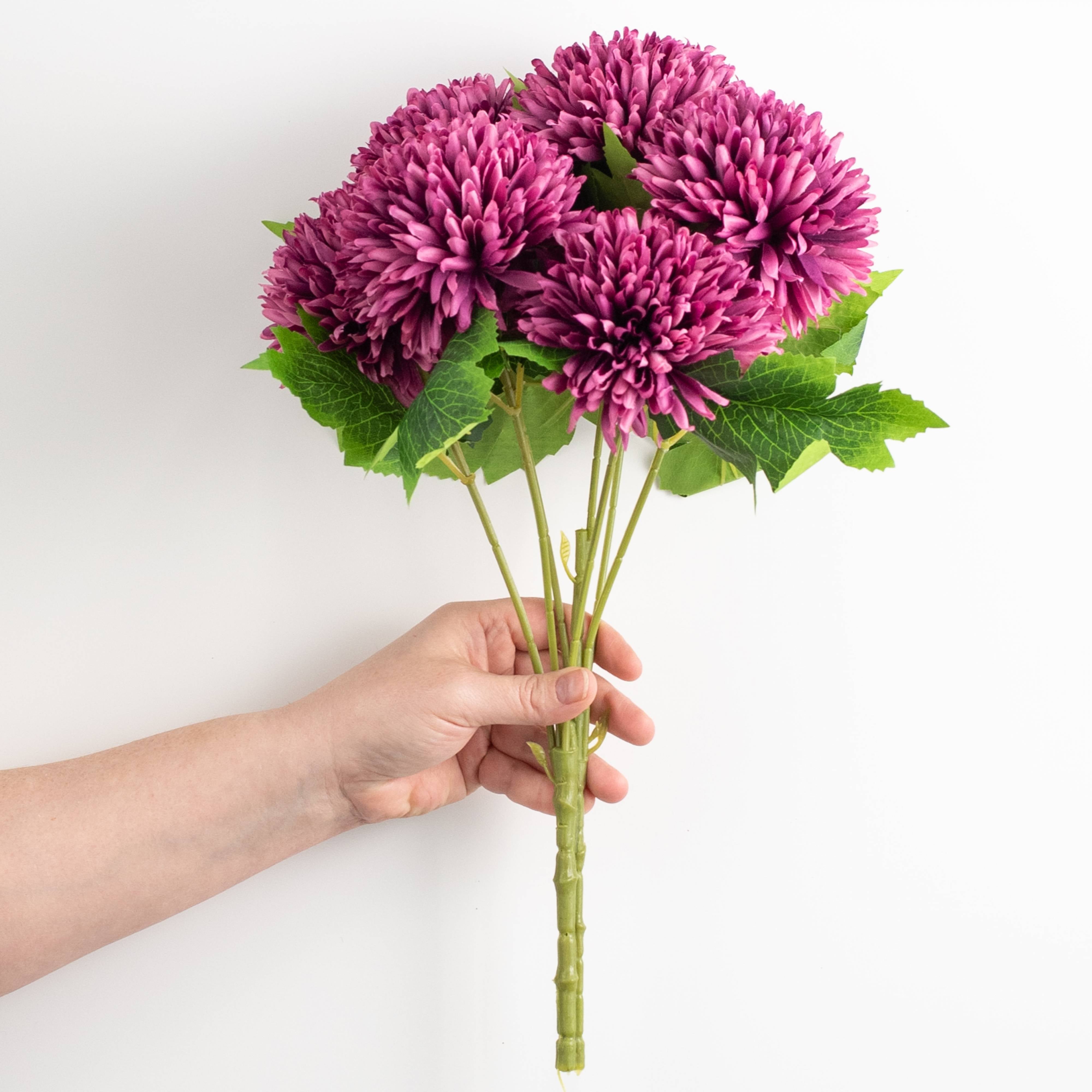 16" Mum Bush: Dark Fuchsia (7 Stem)