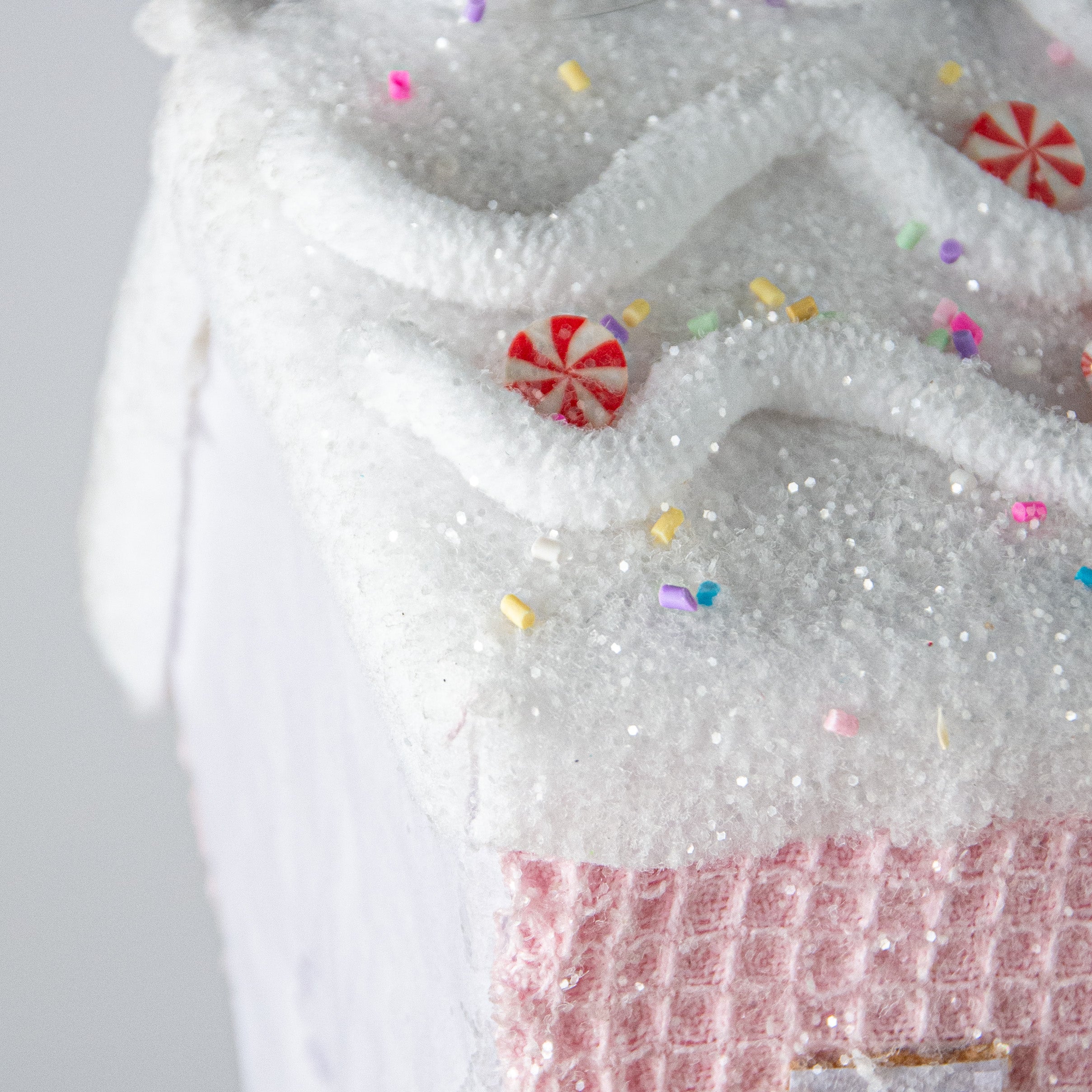 6" Candy House Decoration detail photo 4