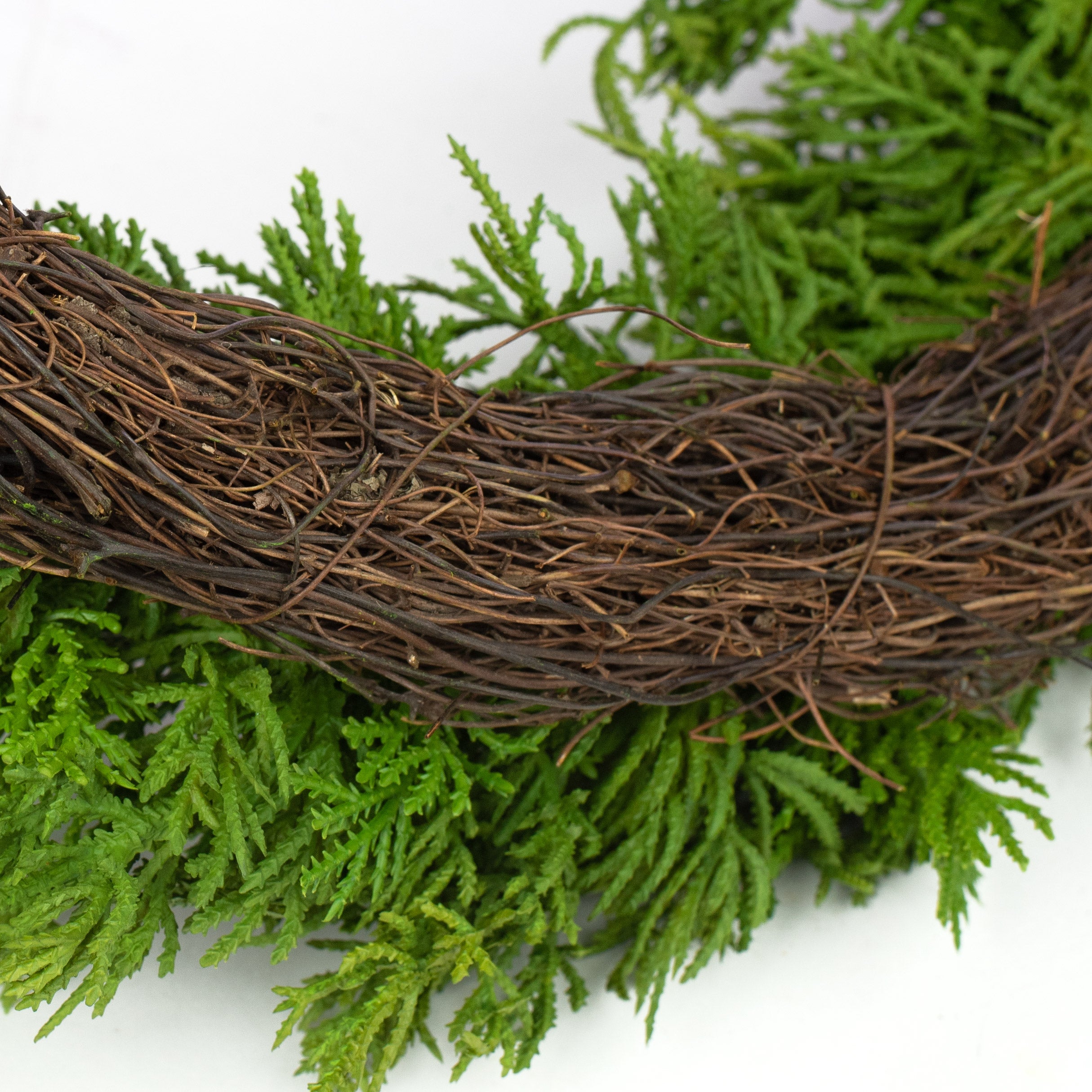 18" Cedar Pine Wreath detail photo 3