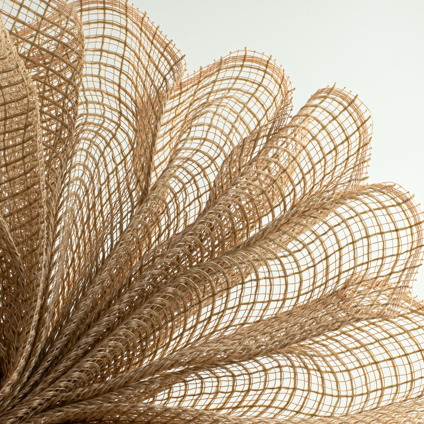 10" Check Fabric Mesh: Natural Lifestyle Photo