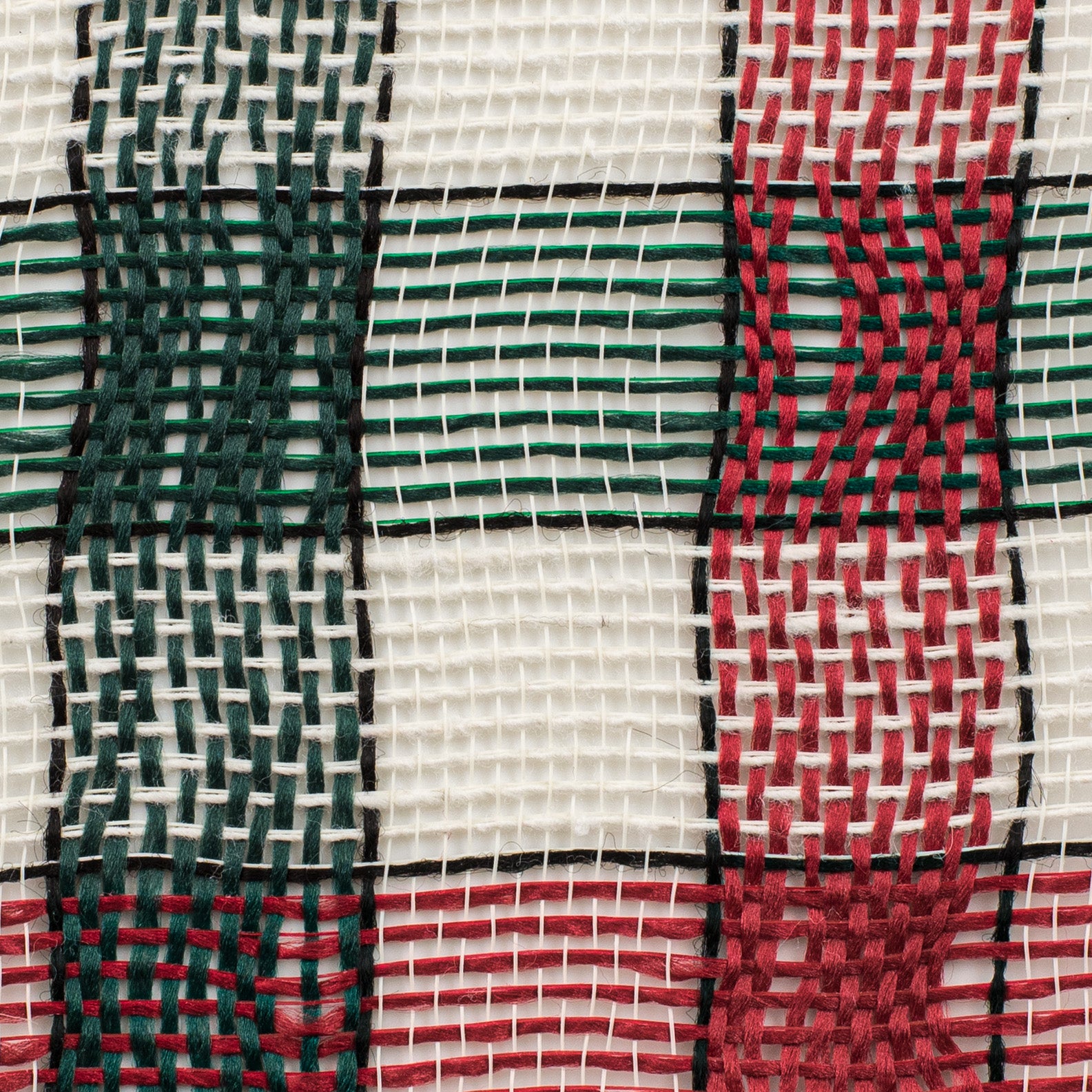 10" Check Plaid Mesh: Hunter Green, Ivory, Red detail photo 3