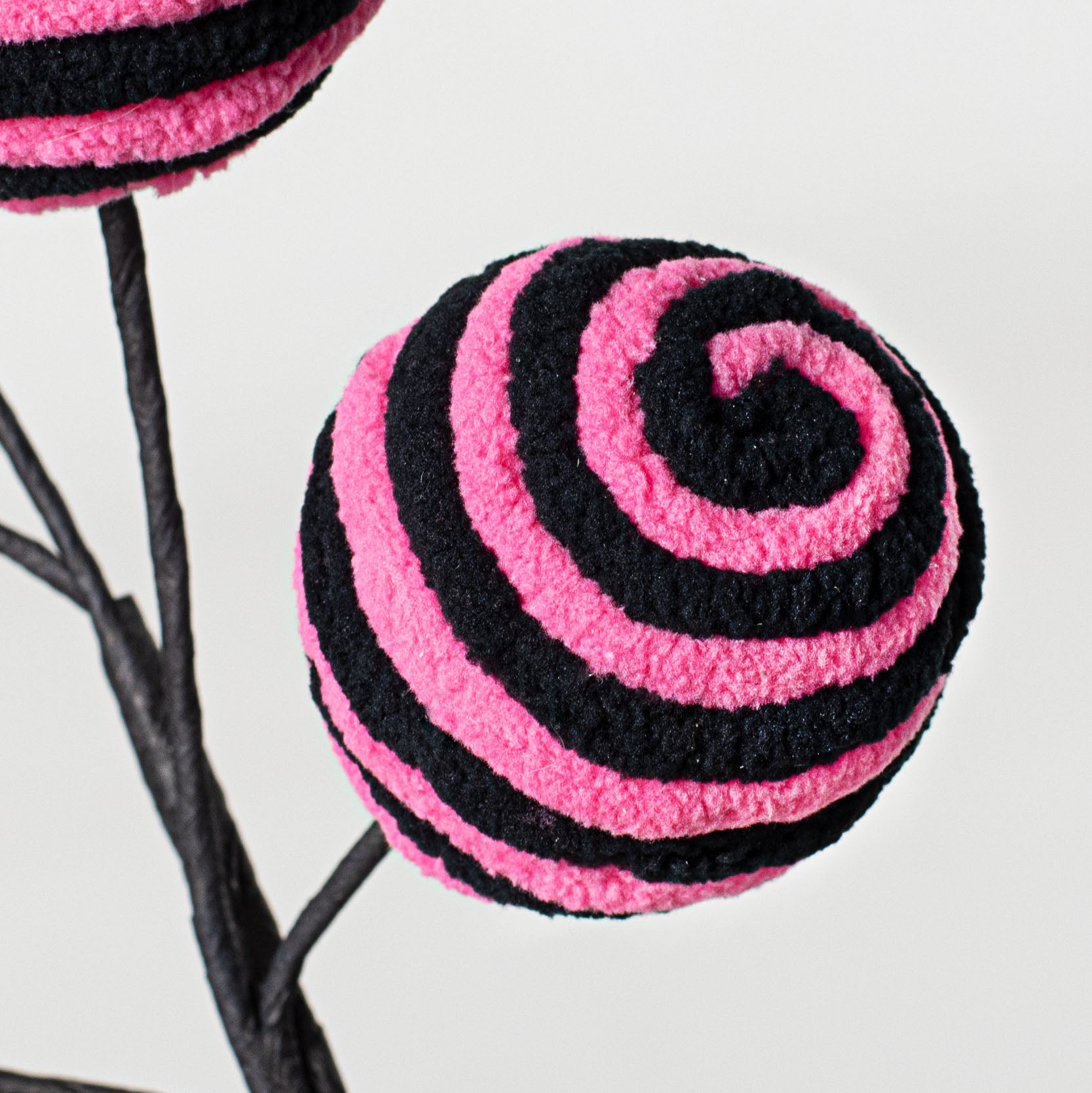16" Chenille Twirl Ball Pick: Fuchsia & Black detail photo 4