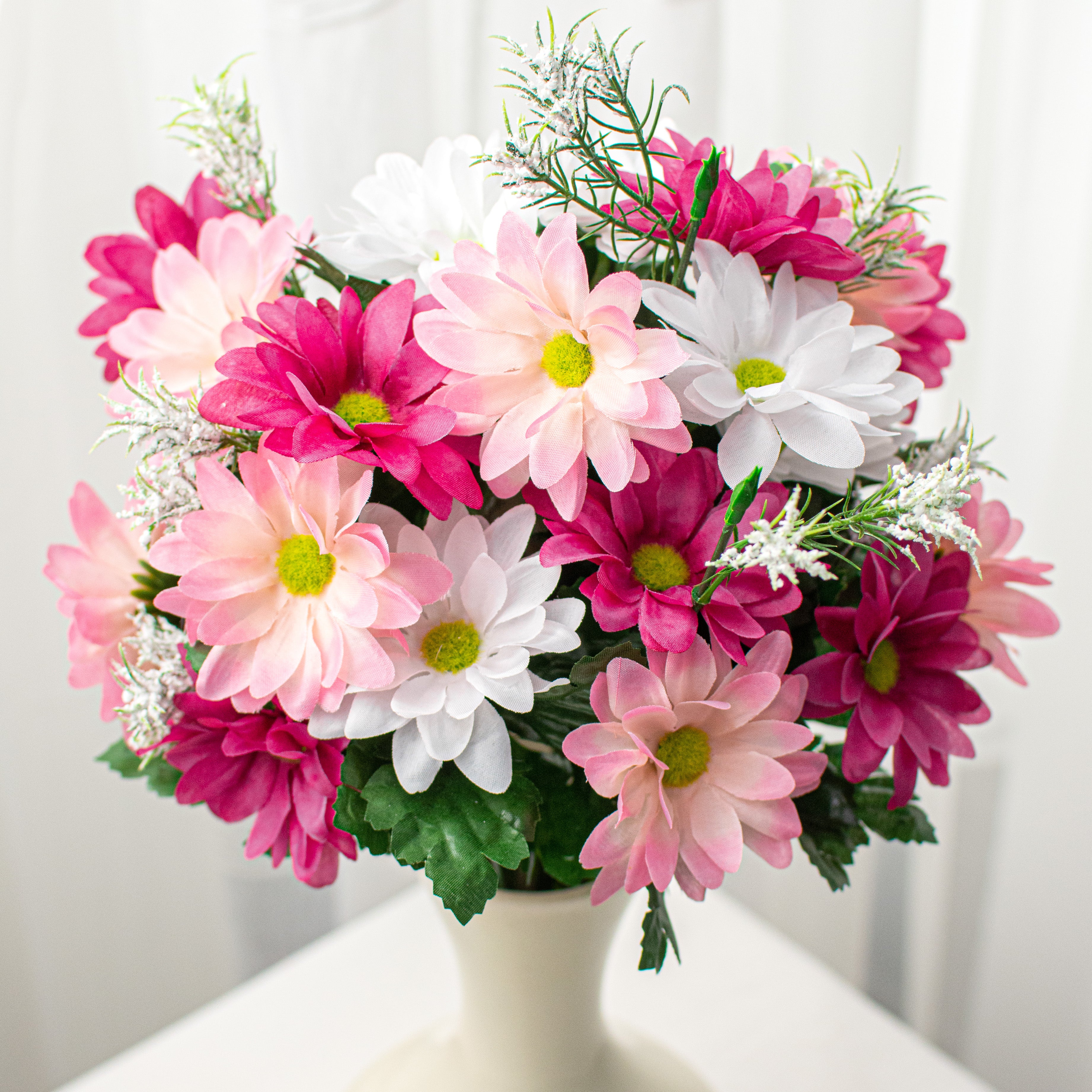 17" Colorfast Daisy Mix Bush: Fuchsia & Pink Item Number: 30160BTPK