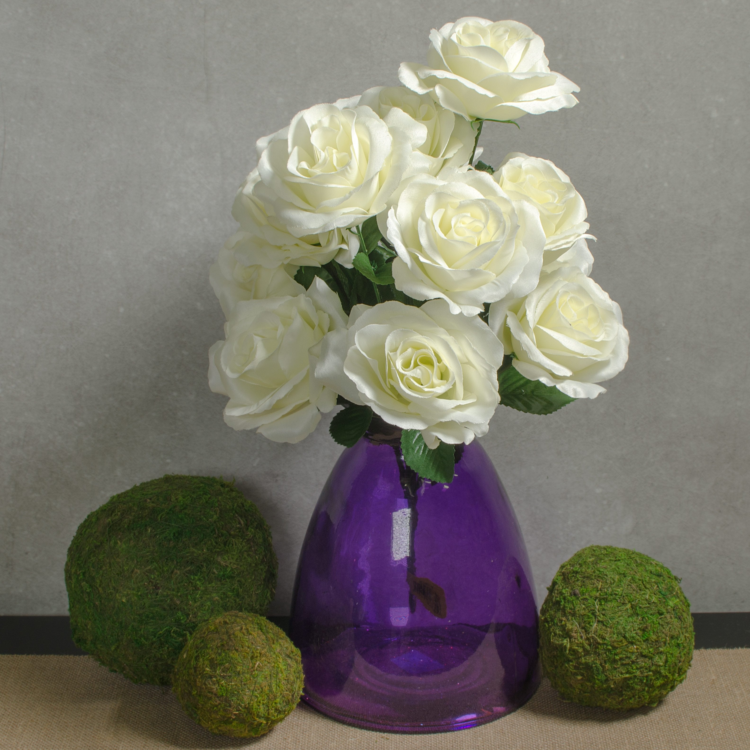 17" Colorfast Lillian Open Rose Bush (12): Cream detail photo 4