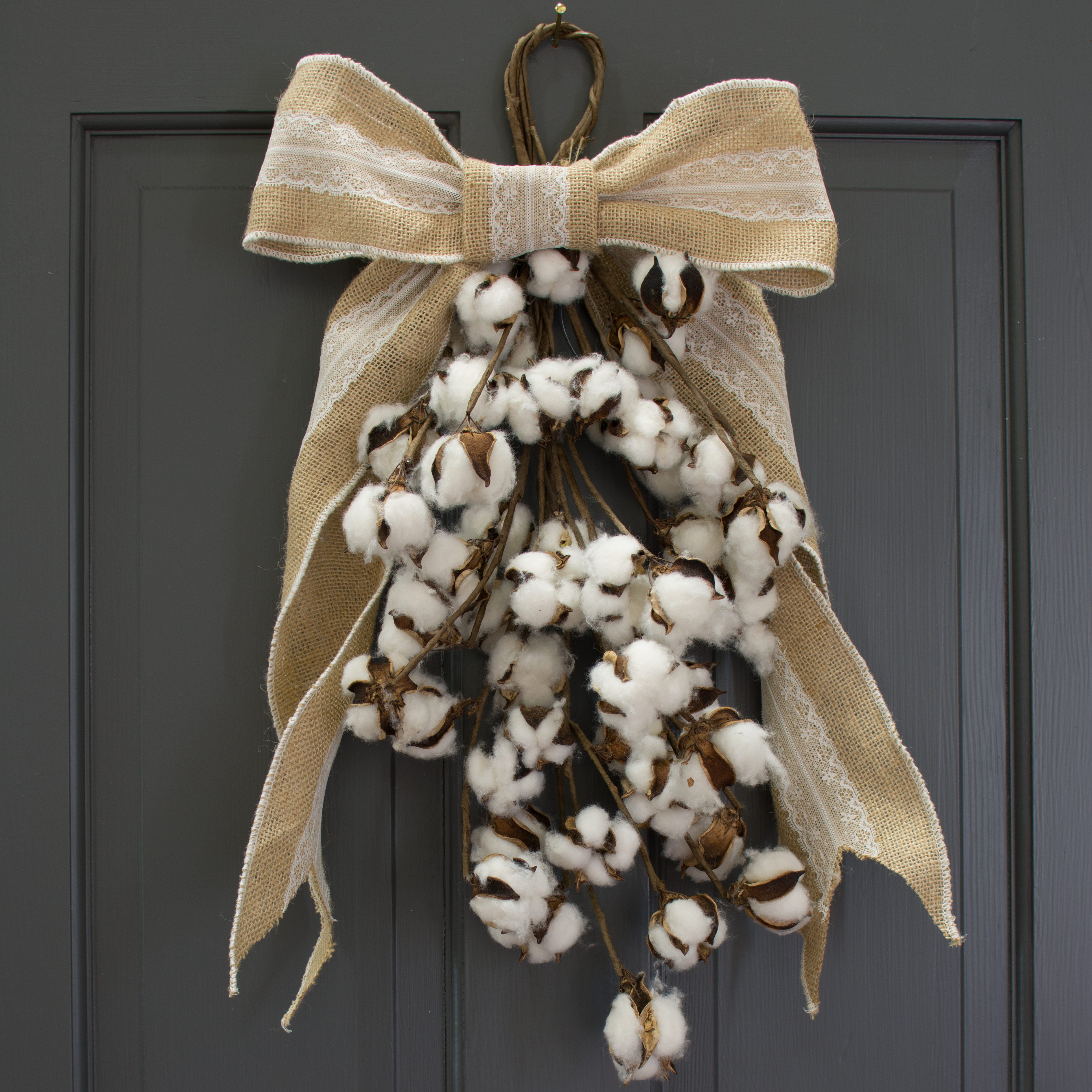 20" Cotton Boll Teardrop Swag Lifestyle Photo