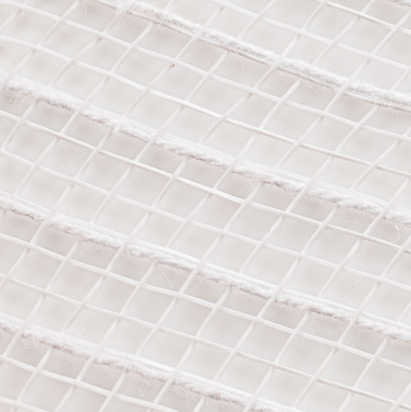 10" Cotton Poly Deco Mesh: White detail photo 3