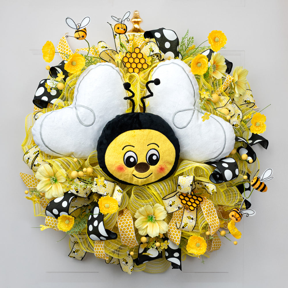 Cute Bumblebee Wreath Decorating Kit (3 Pieces) Lifestyle Photo