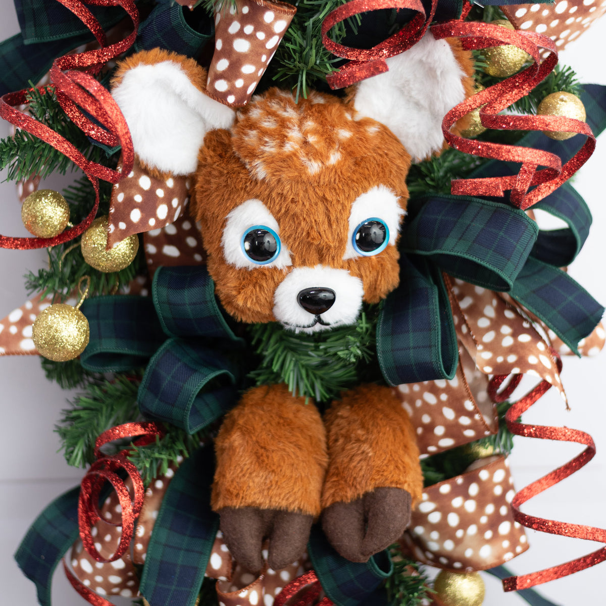 Cute Deer & Hooves Wreath Decorating Kit (3 Pieces) Lifestyle Photo
