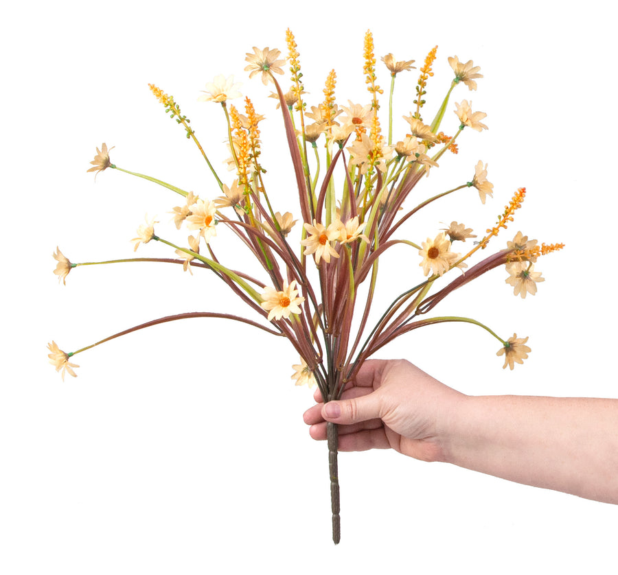 18" Daisy Filler Bush: Pale Yellow detail photo 3