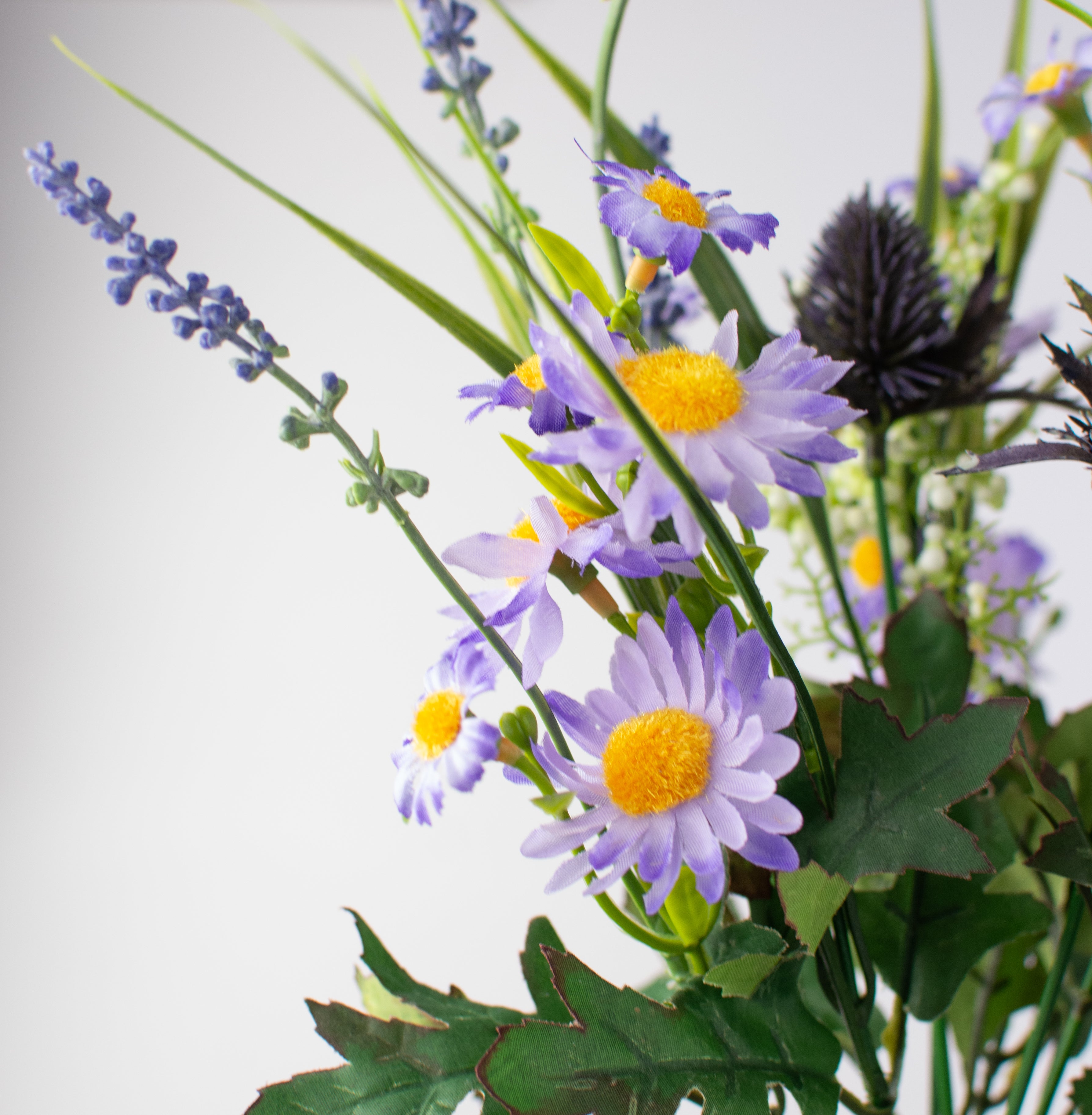 17" Daisy Lavender Bush: Purple detail photo 4