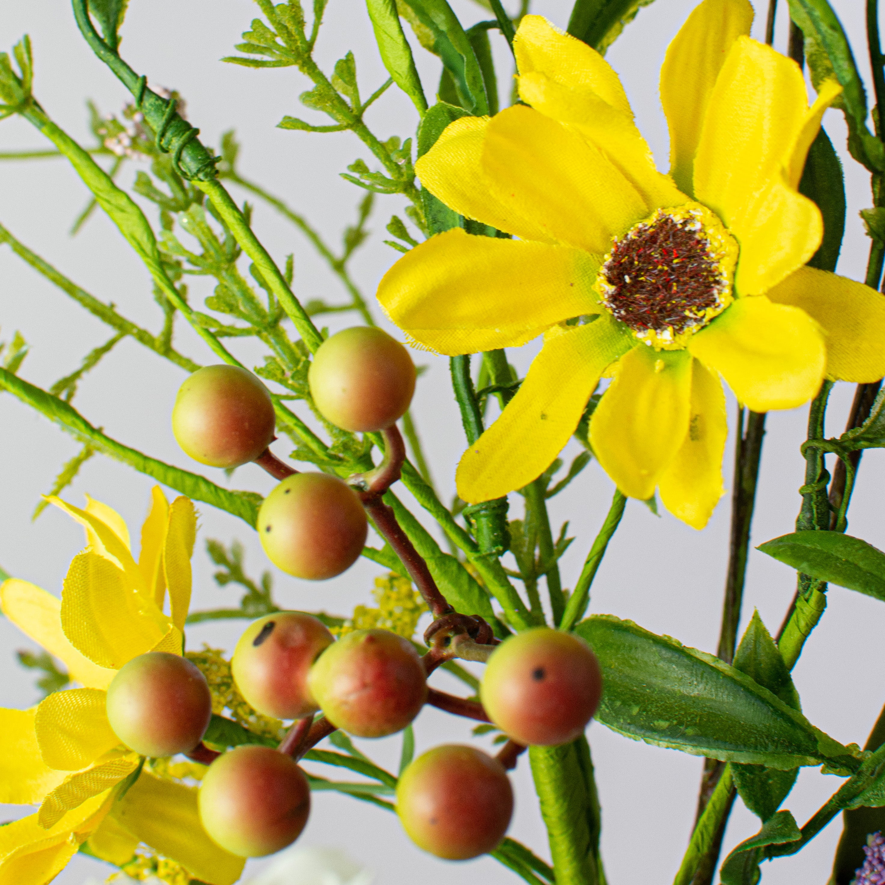 16" Daisy Twig Pick: Yellow detail photo 4