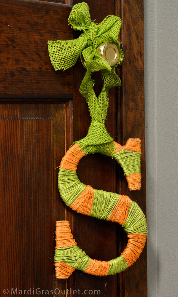 10" Decorative Wood Letter: S detail photo 4