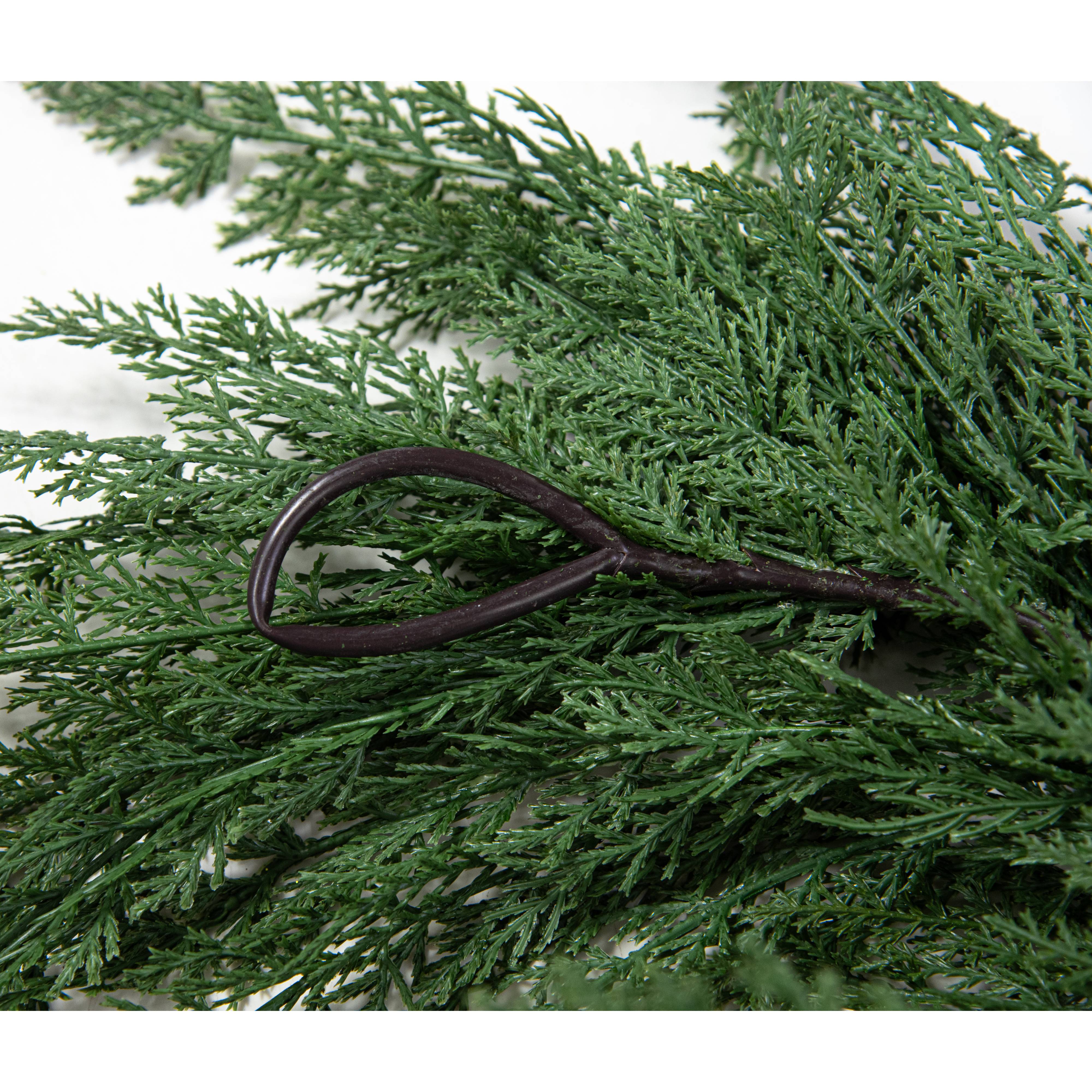 6' Deluxe Faux Cedar Arborvitae Garland detail photo 5