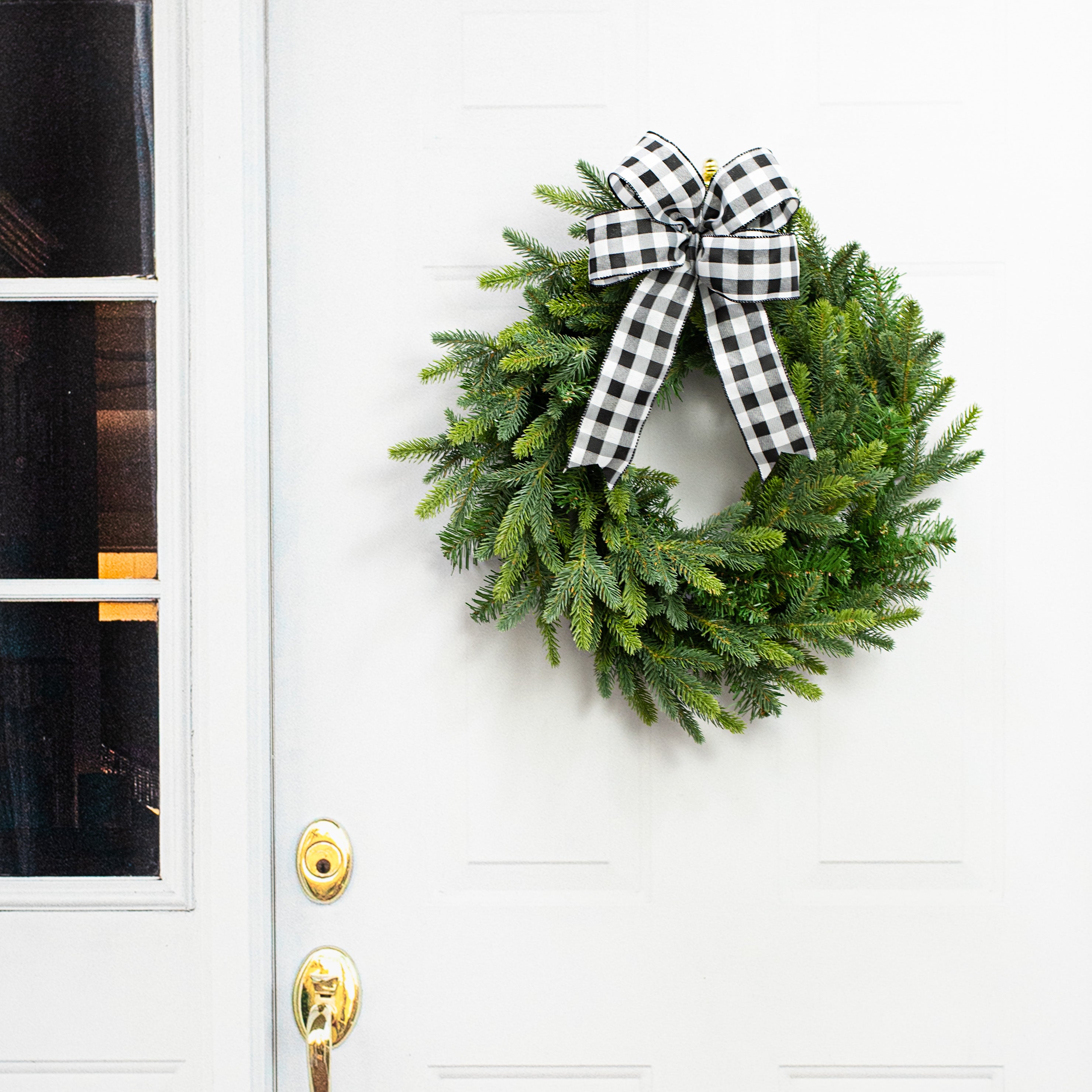 24" Deluxe Trinity Pine Wreath Item Number: 140924