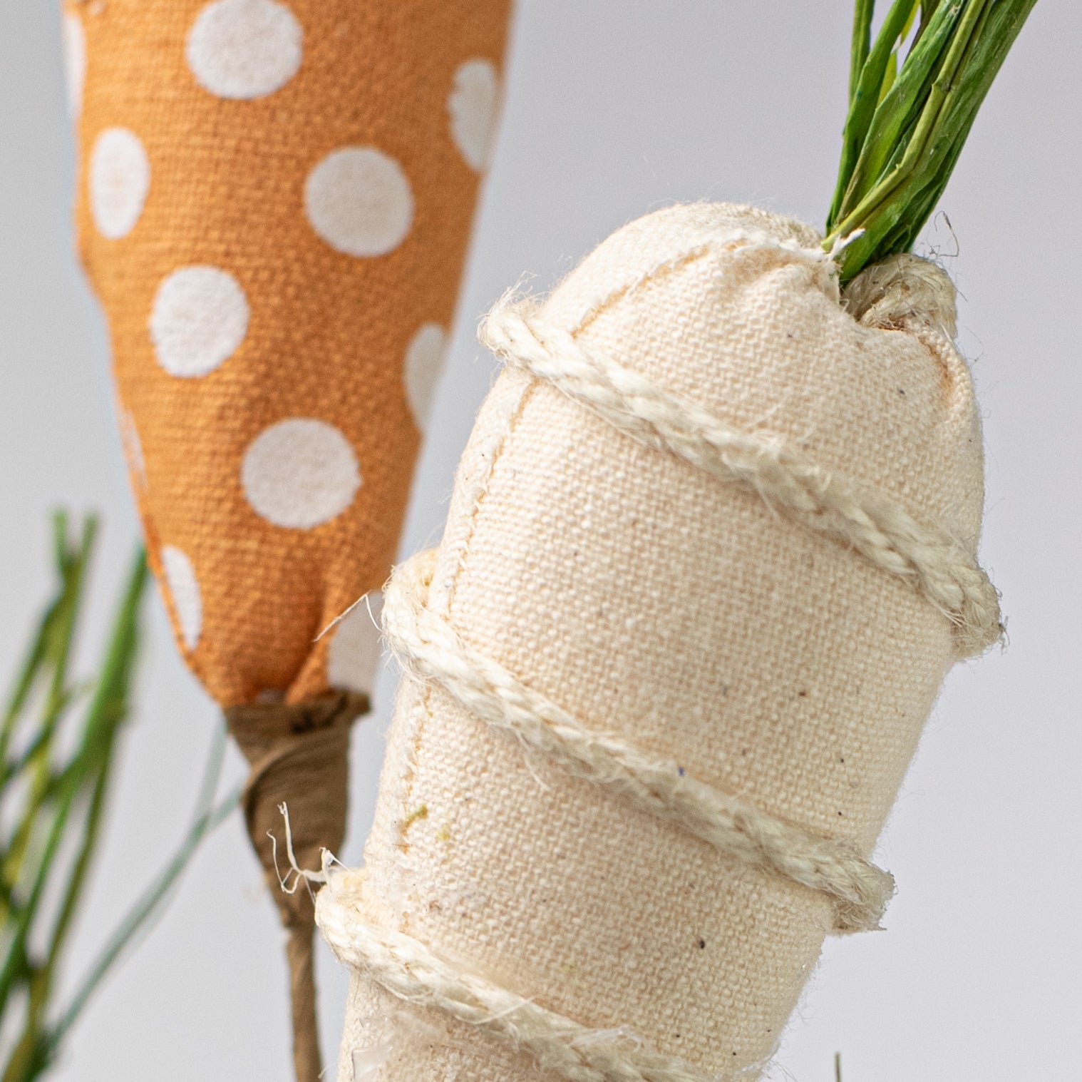 28" Dot & Jute Stripe Carrot Spray: Orange & Cream Lifestyle Photo