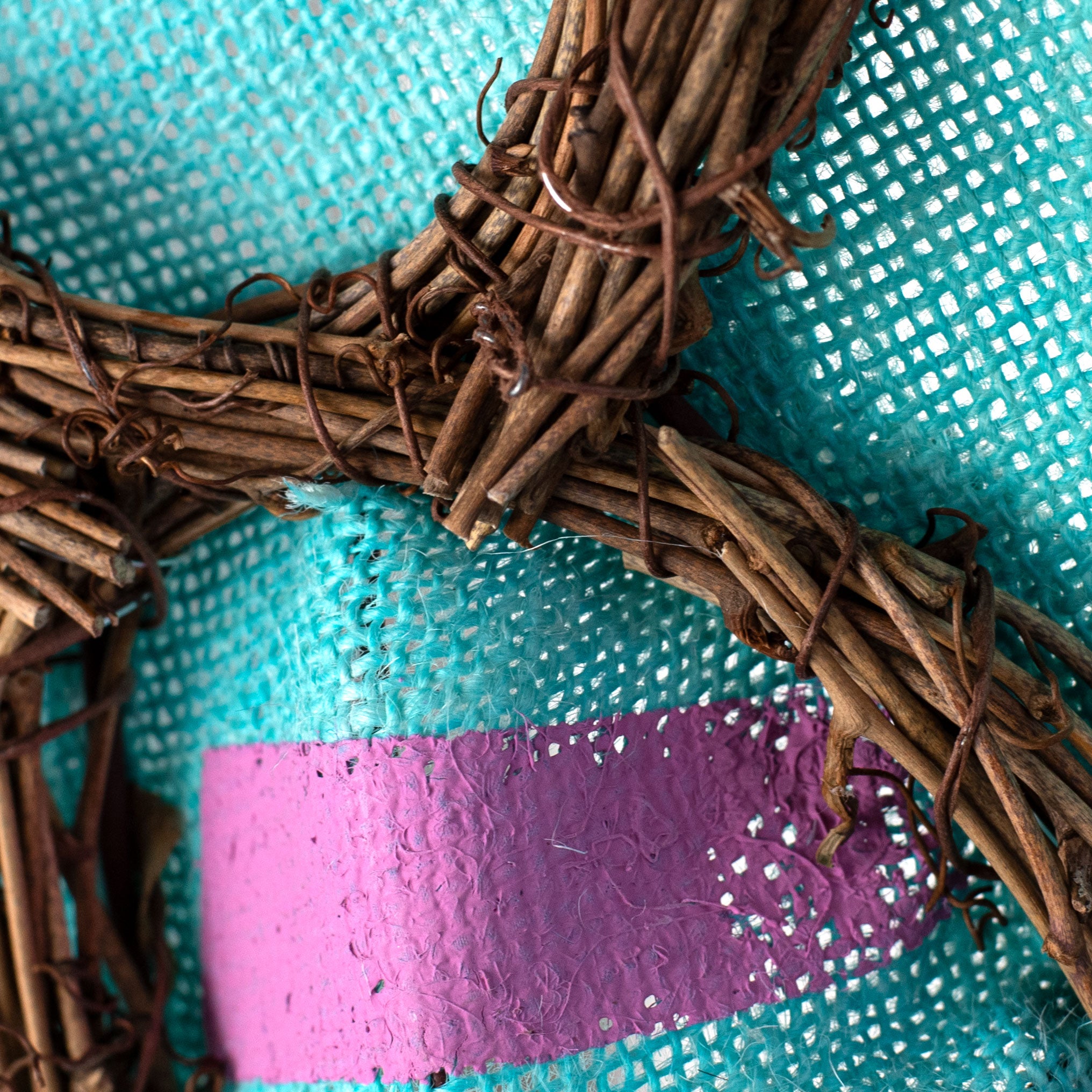 24" Dragonfly Grapevine Hanger detail photo 3