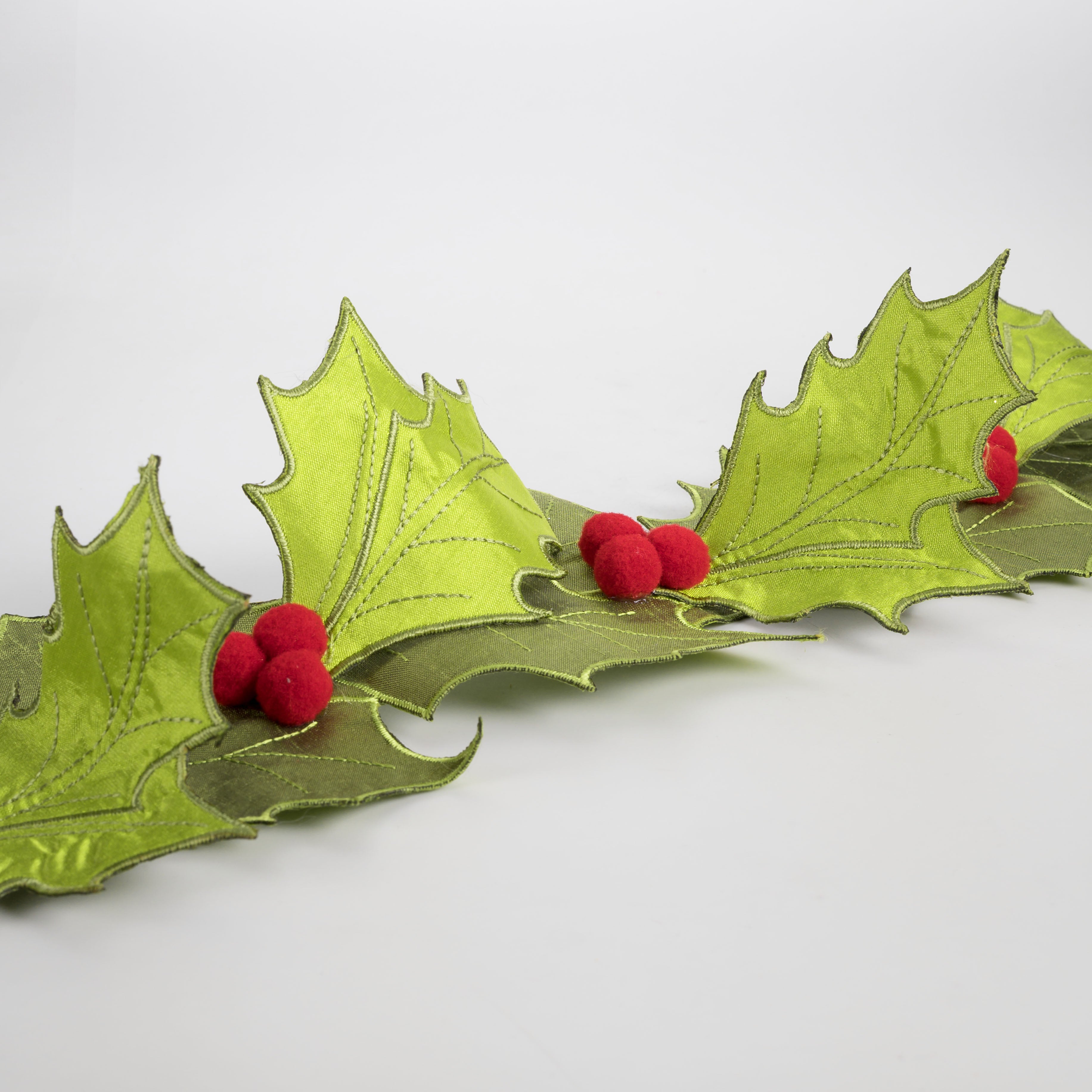 [D Stevens] 4" Satin Holly Leaves Cutouts & Berries Ribbon (3 Yards)